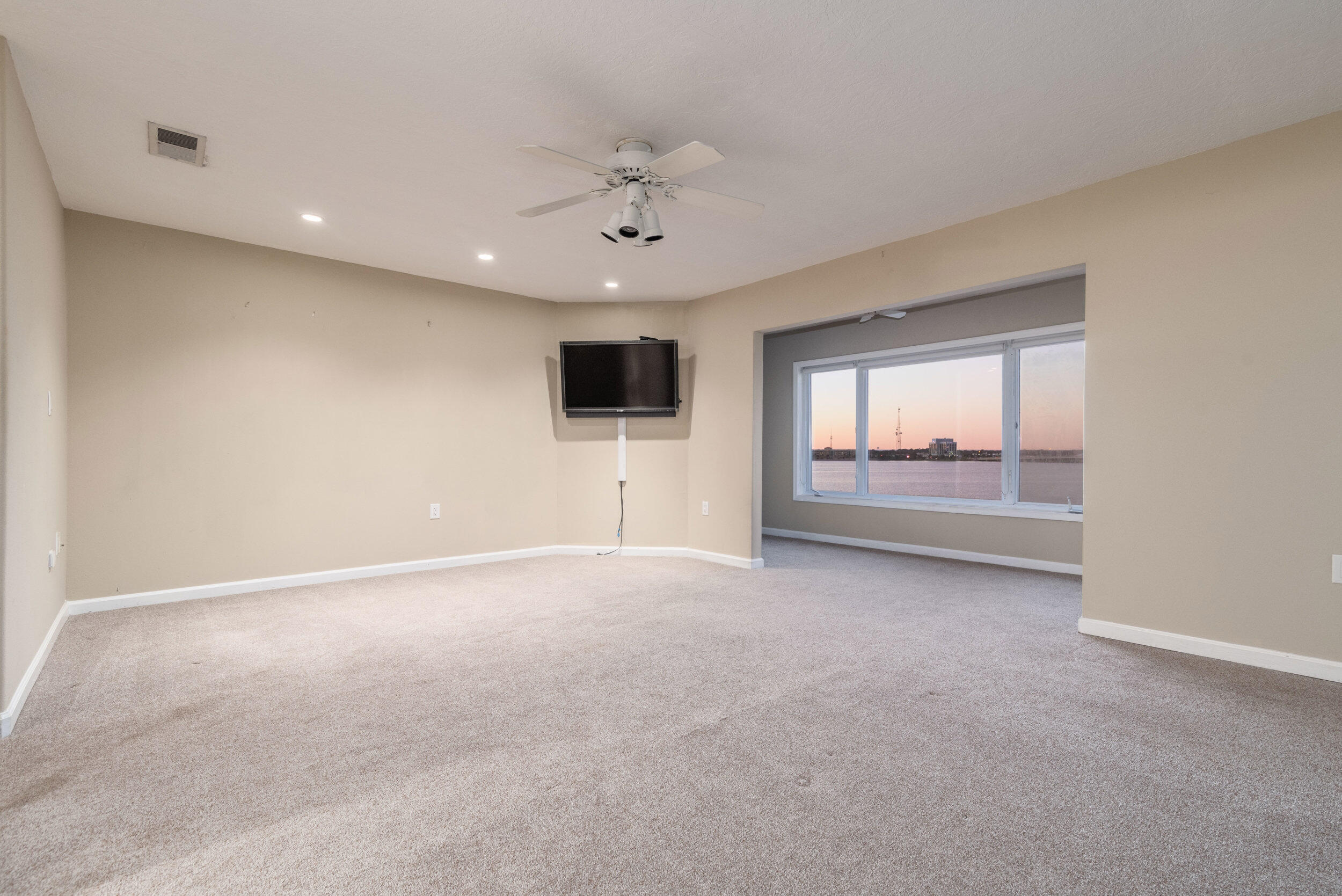 Snug Harbor Townhomes - Residential Lease