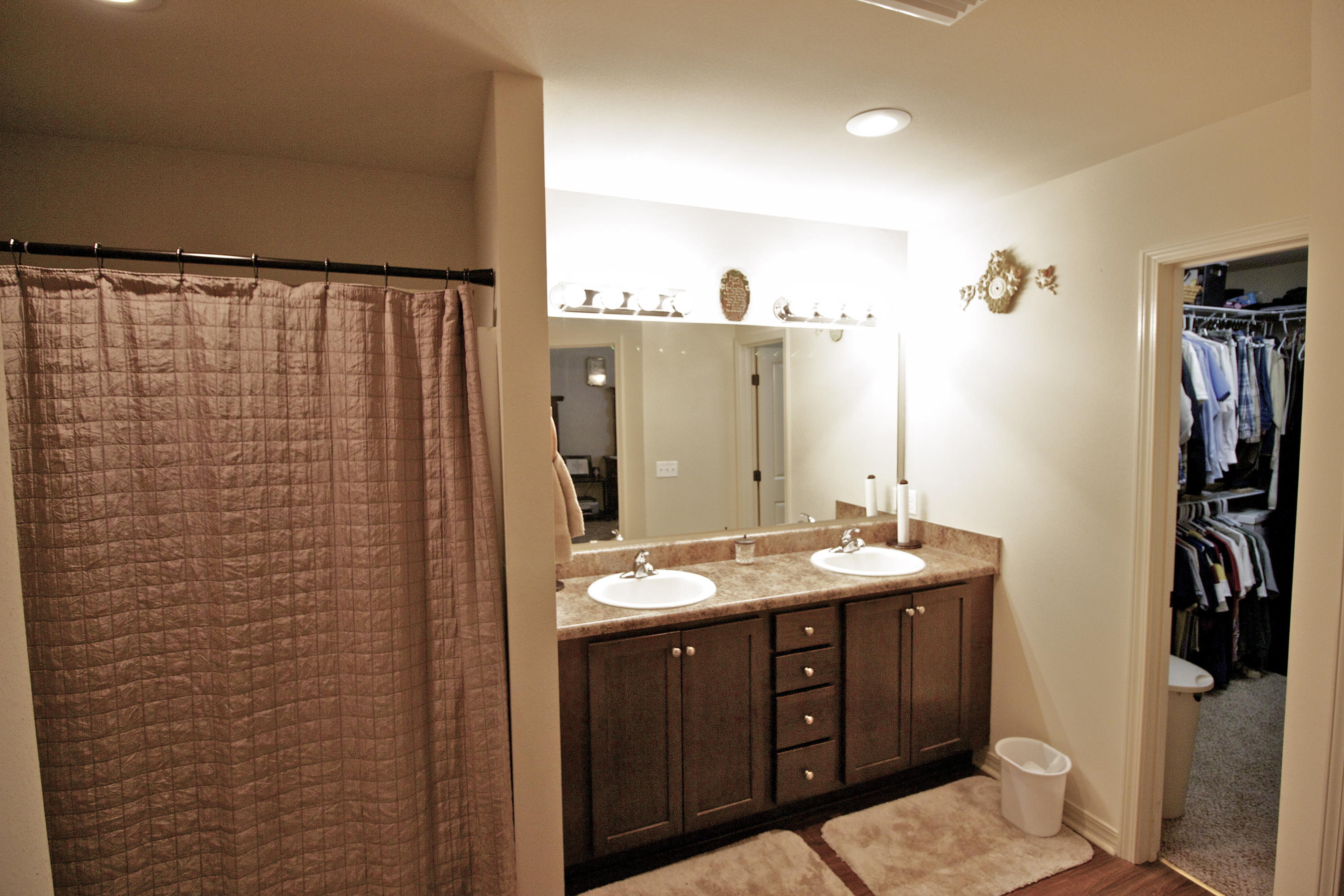 HUNTERS' RIDGE - Residential