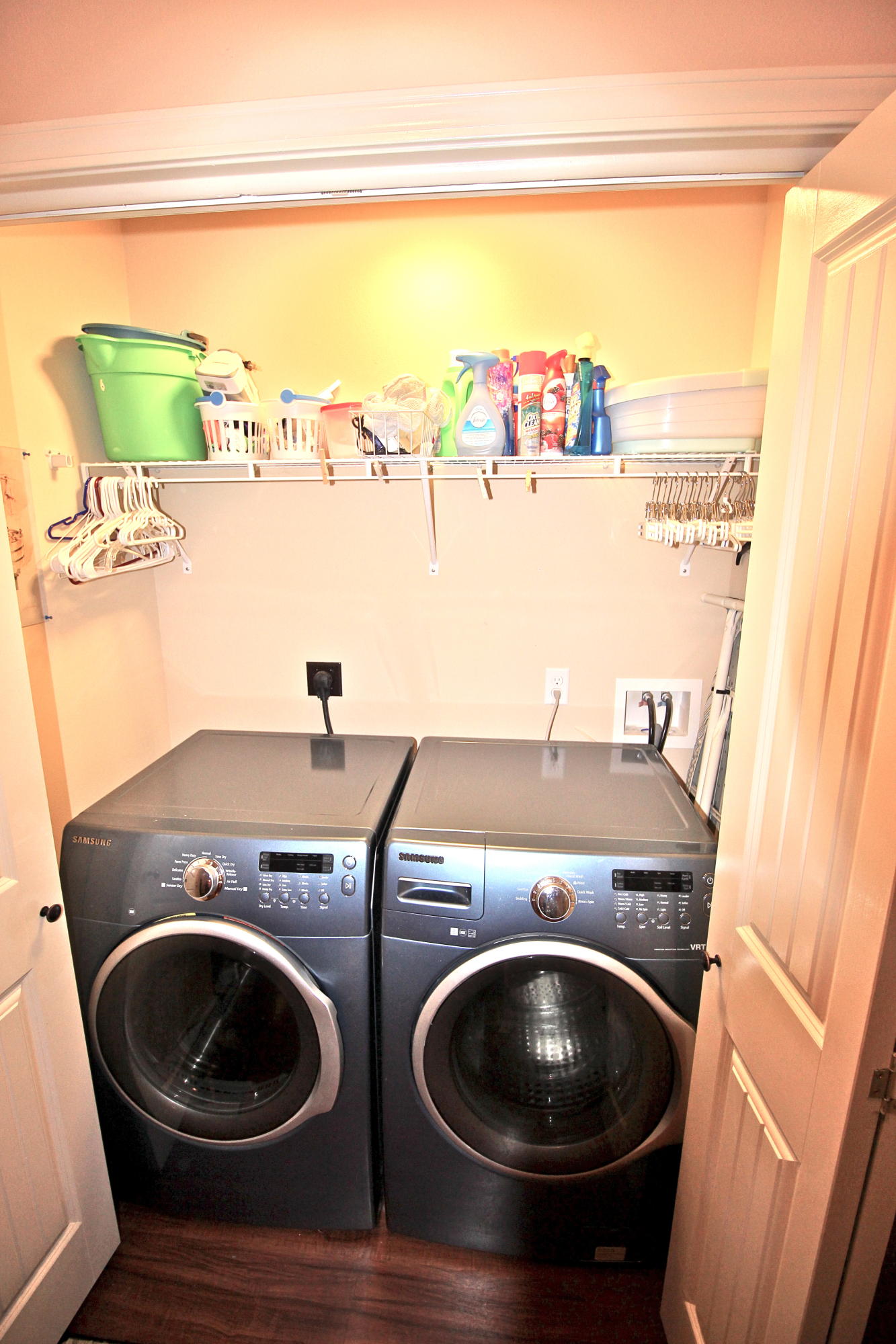 HUNTERS' RIDGE - Residential