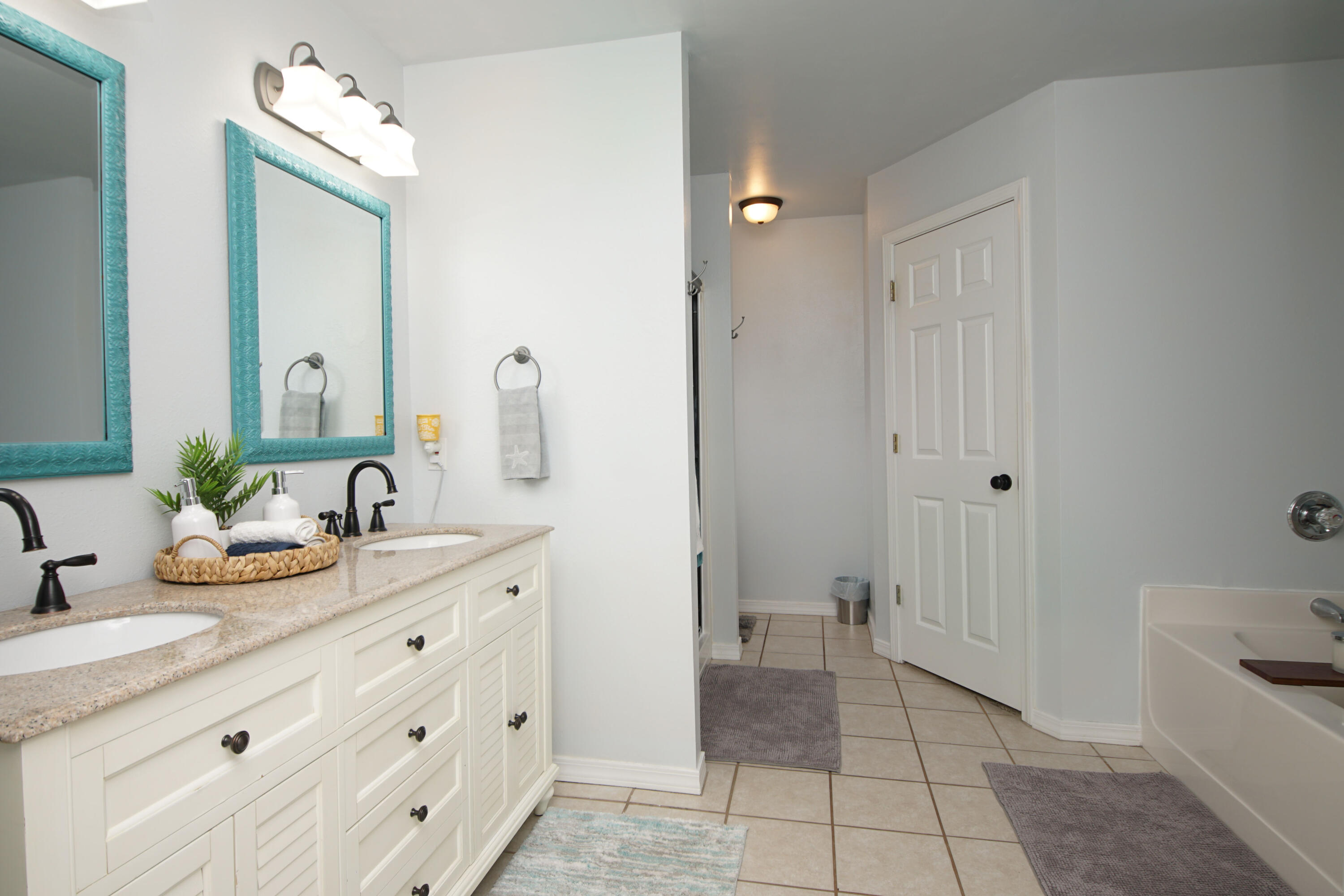 Bluewater Common/Shadow Oaks - Residential