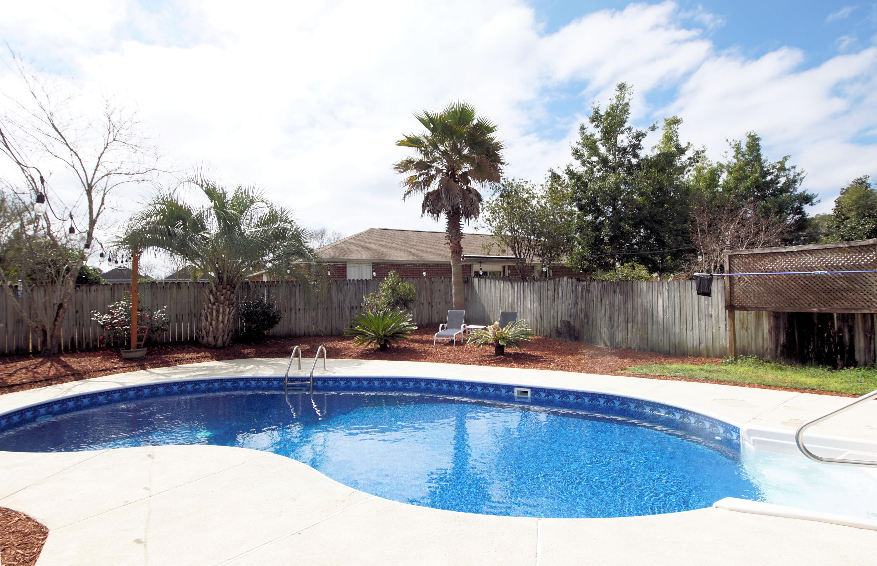 Bluewater Common/Shadow Oaks - Residential