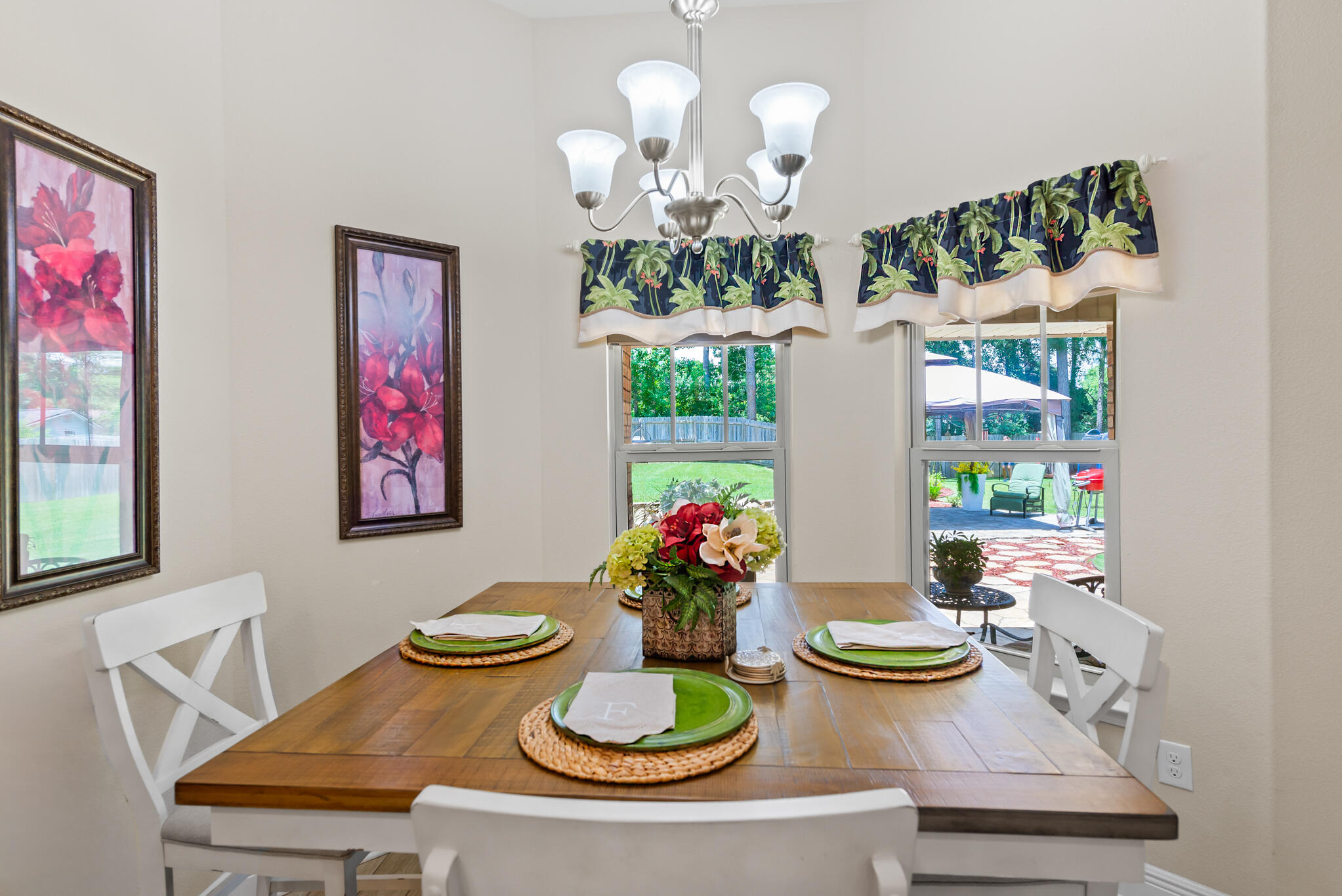 HOLLEY BY THE SEA - Residential