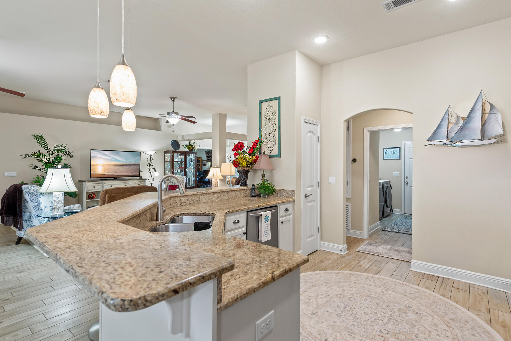 HOLLEY BY THE SEA - Residential