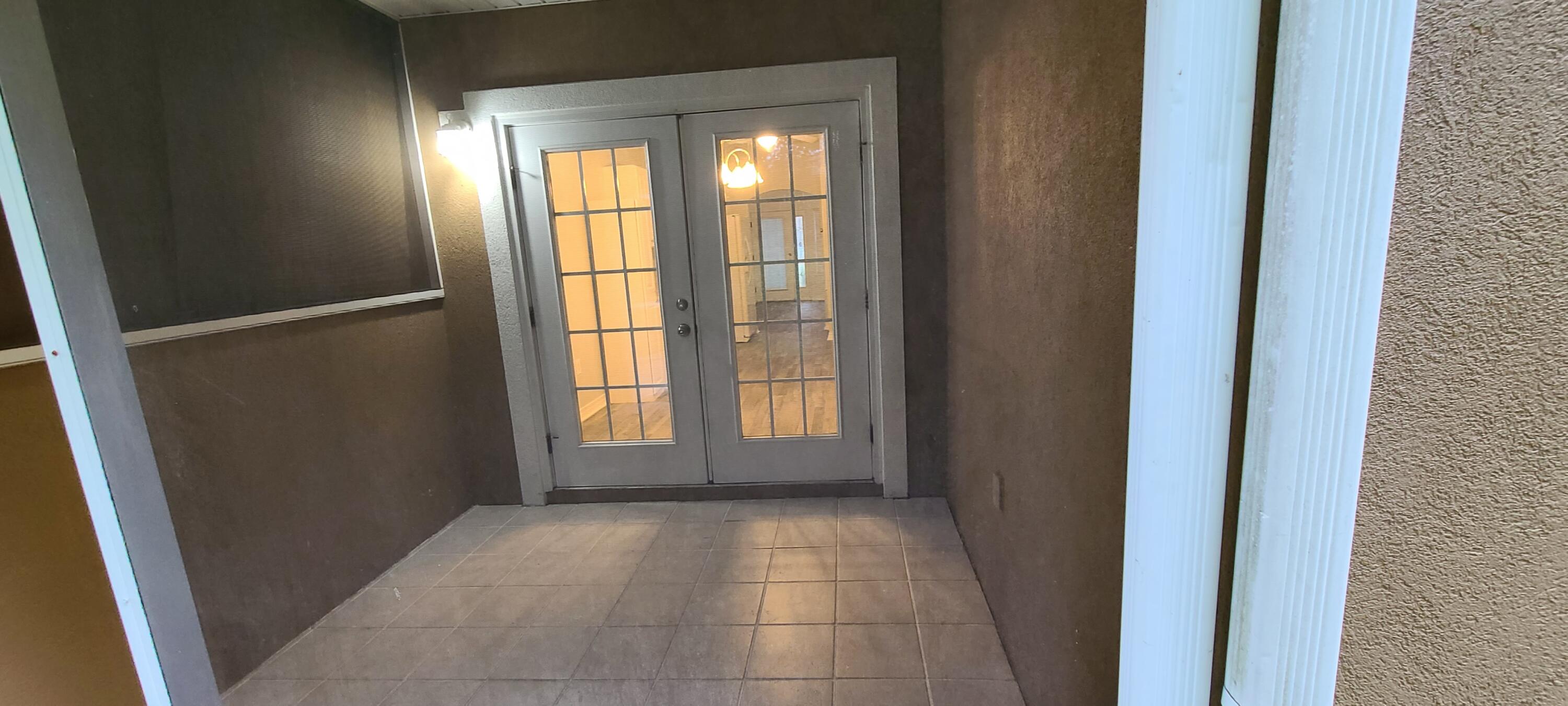 REFLECTIONS AT BLUEWATER BAY T/H lOT 8 - Residential Lease