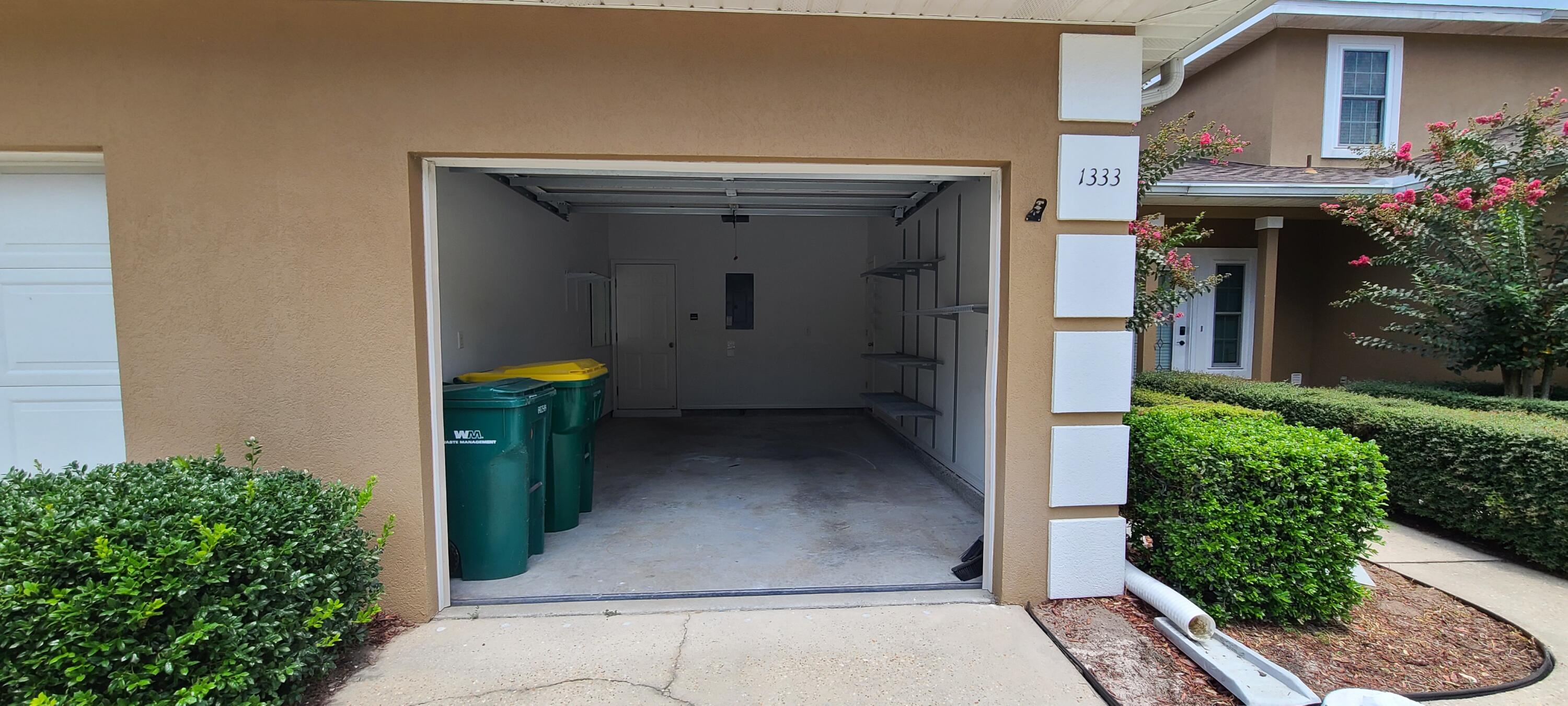 REFLECTIONS AT BLUEWATER BAY T/H lOT 8 - Residential Lease
