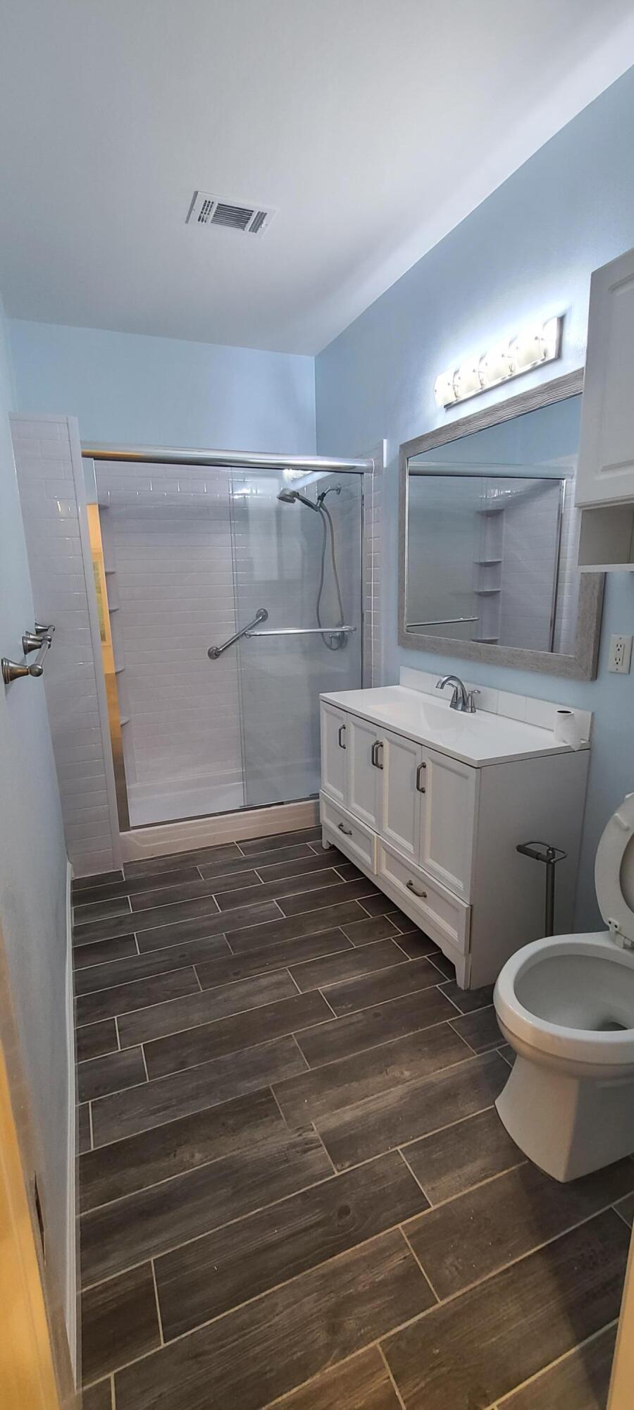 REFLECTIONS AT BLUEWATER BAY T/H lOT 8 - Residential Lease