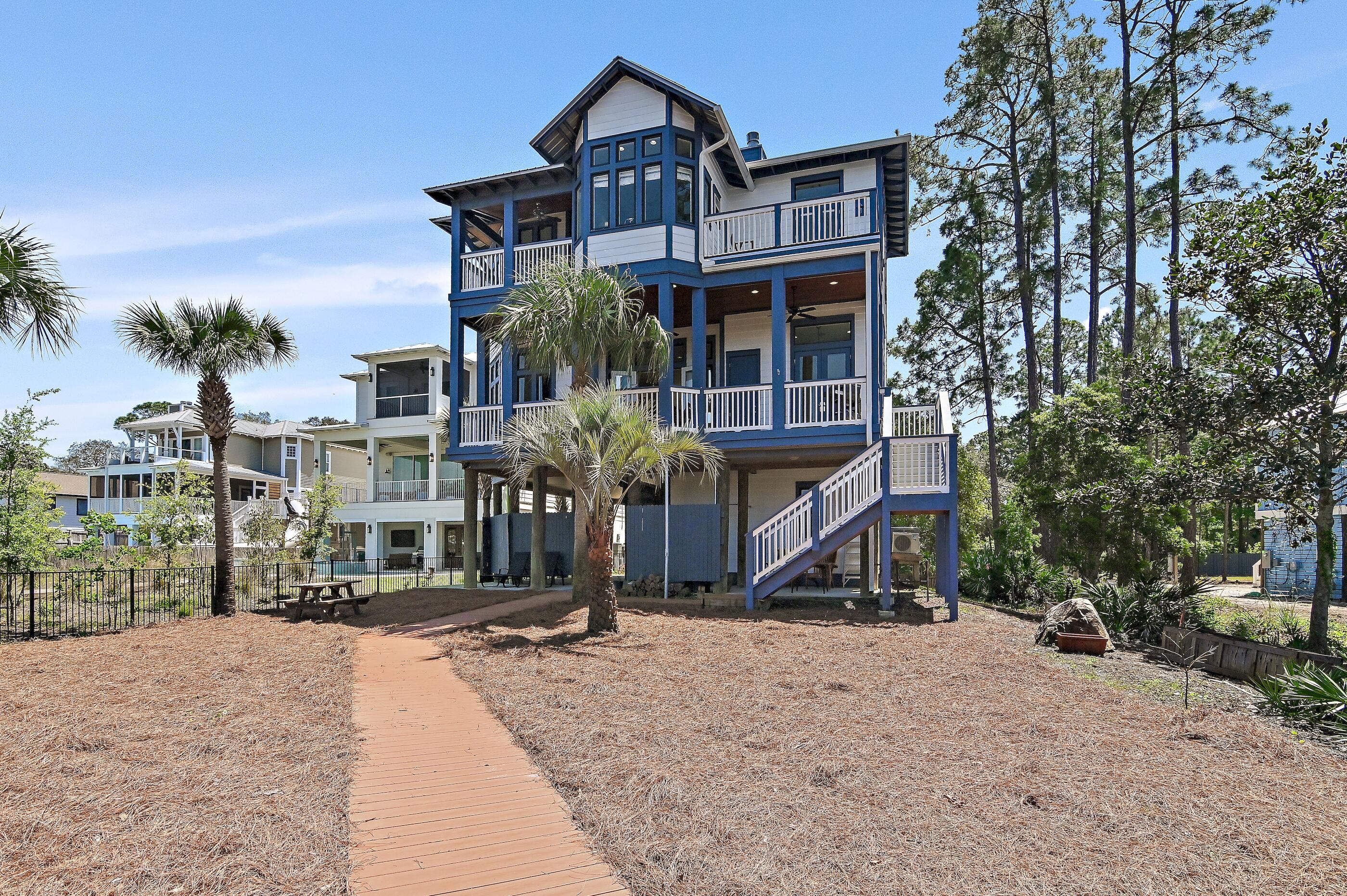 TURQUOISE BEACH - Residential