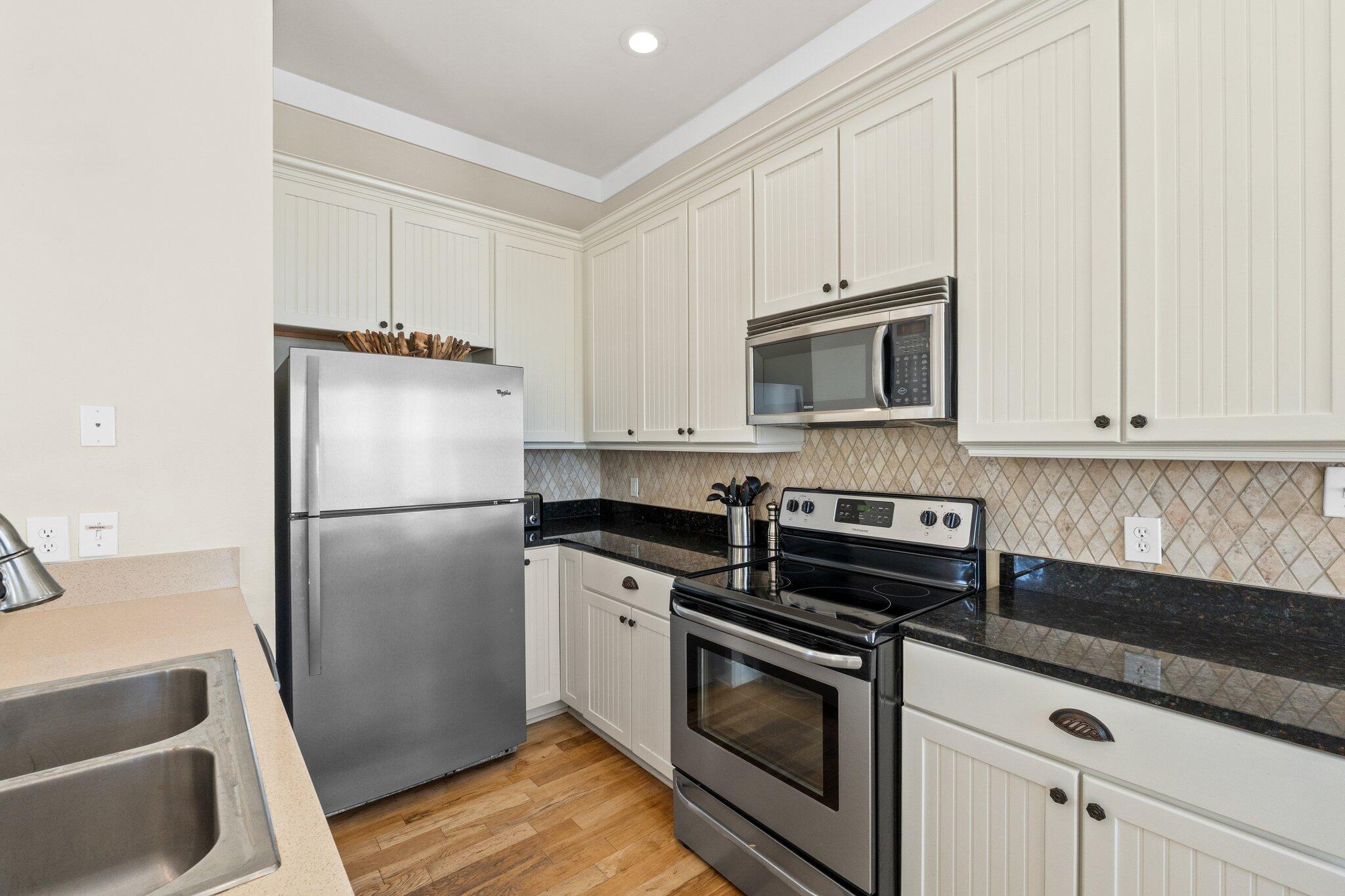 SUMMER'S EDGE - Residential