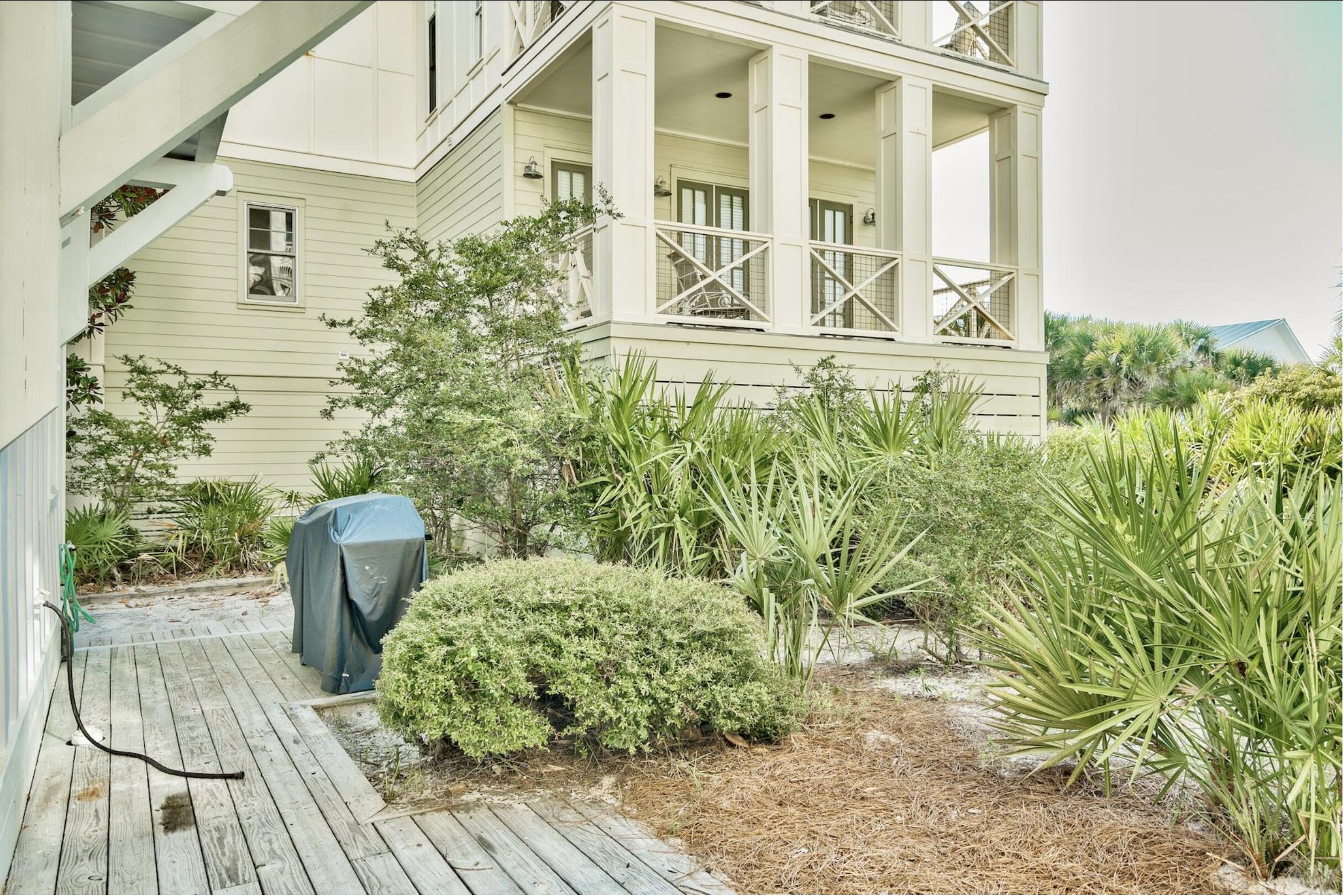 SUMMER'S EDGE - Residential