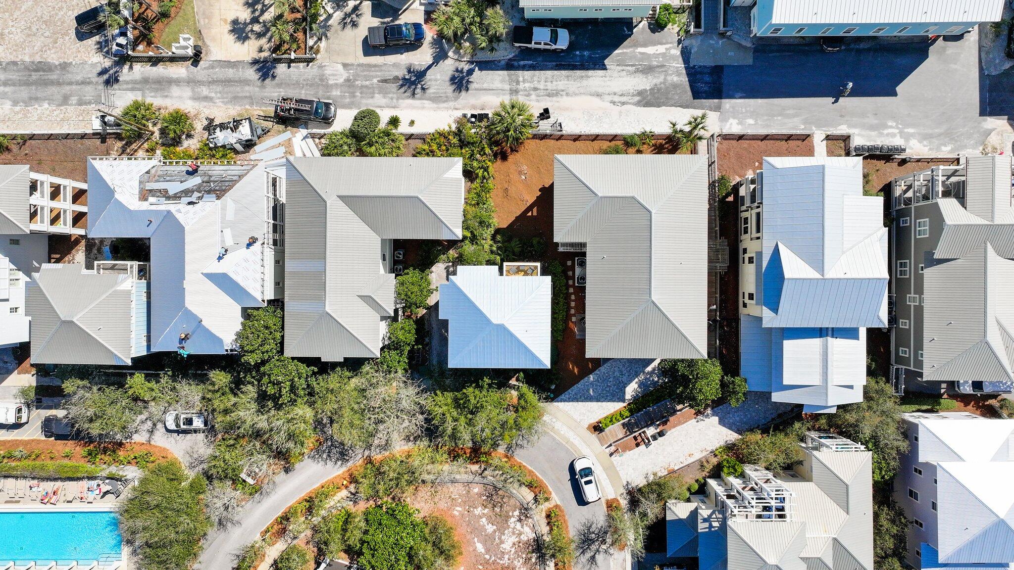 SUMMER'S EDGE - Residential