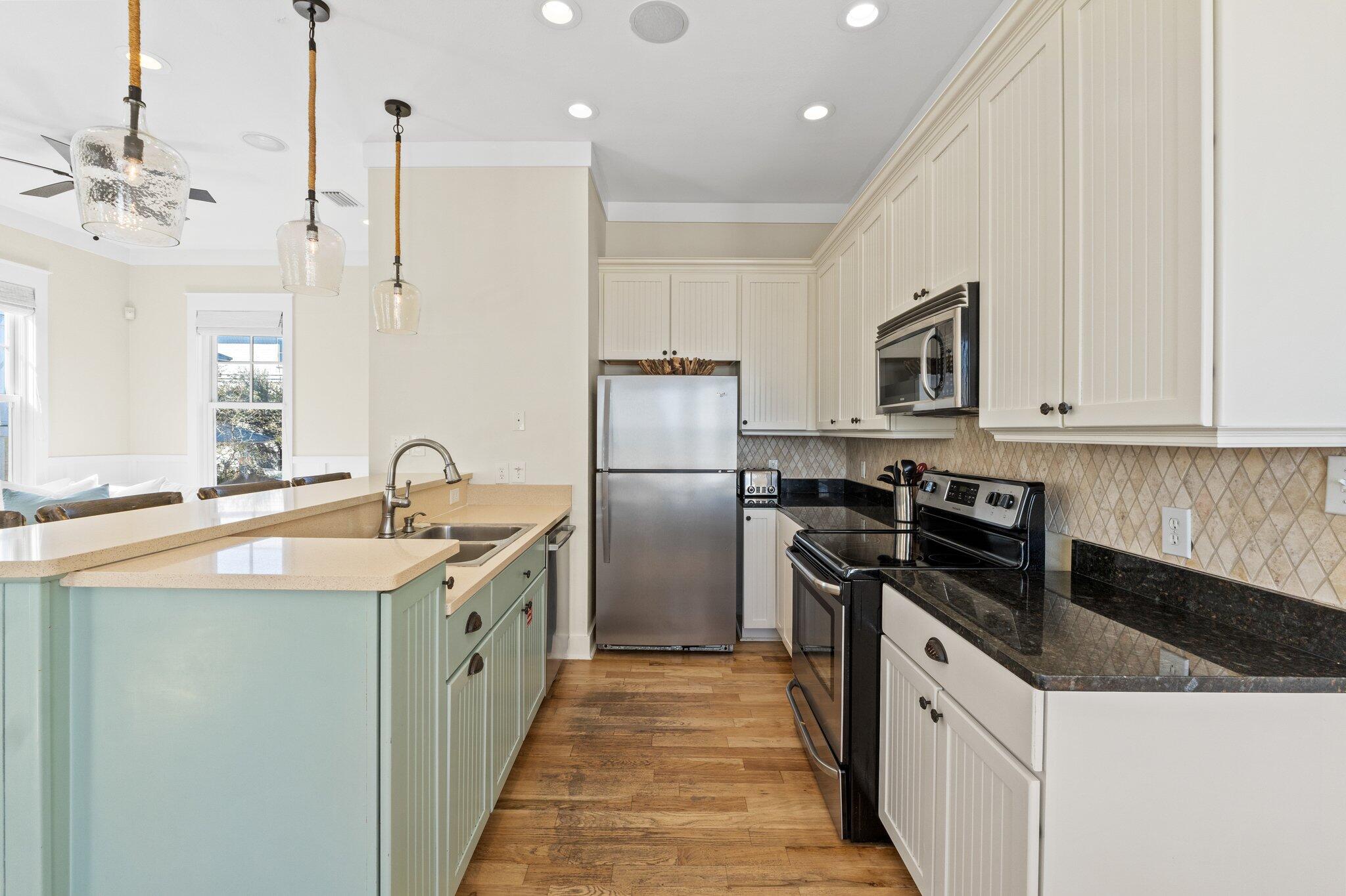 SUMMER'S EDGE - Residential