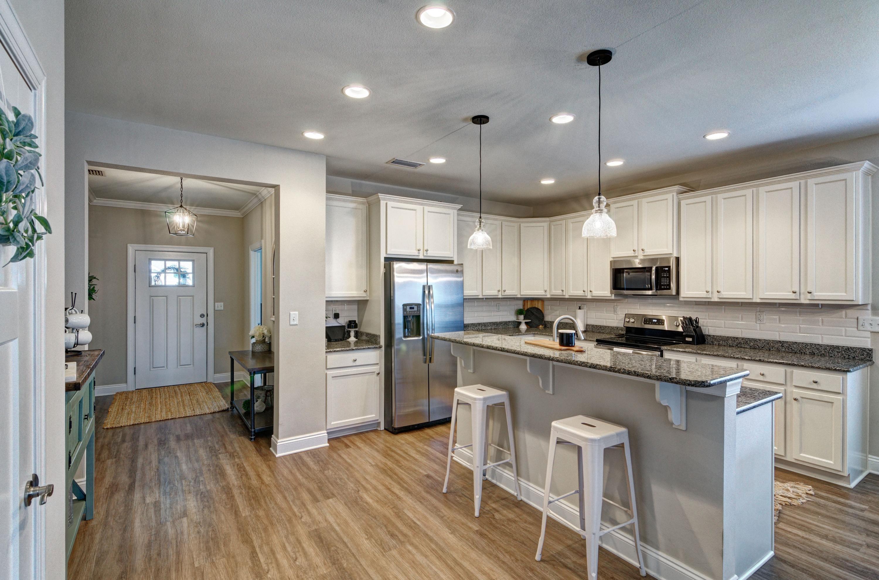 HERITAGE OAKS - Residential