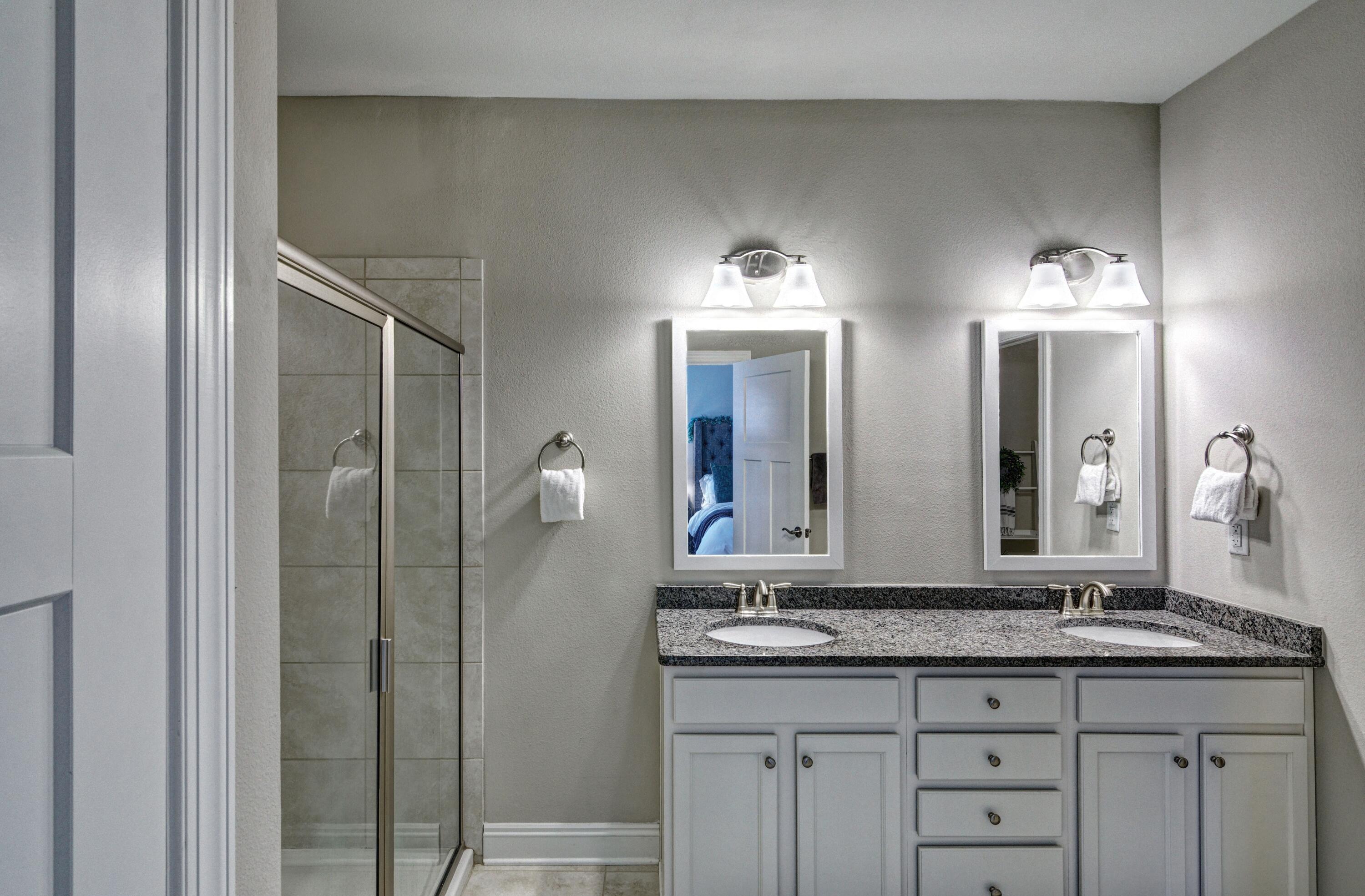 HERITAGE OAKS - Residential