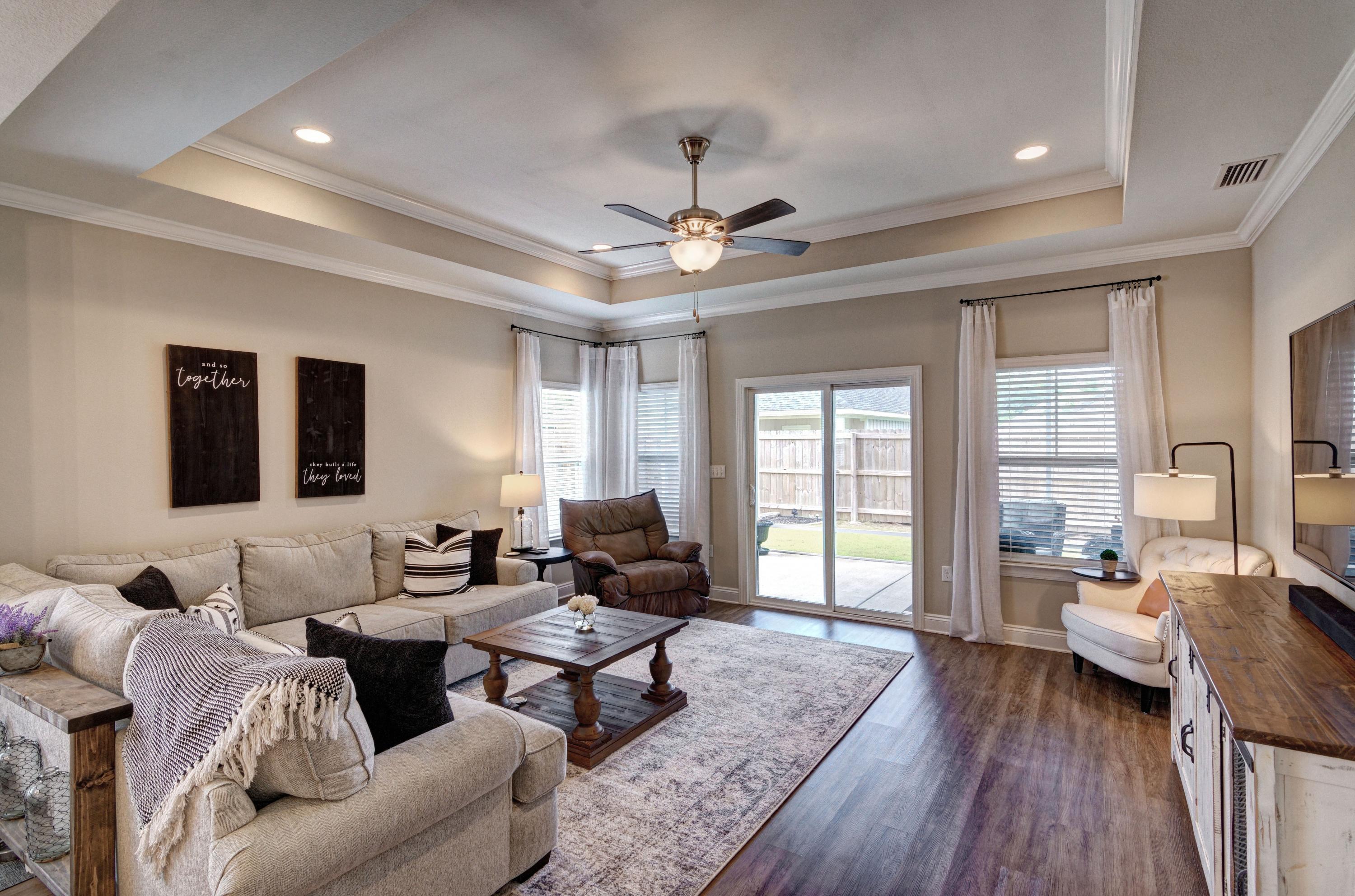 HERITAGE OAKS - Residential