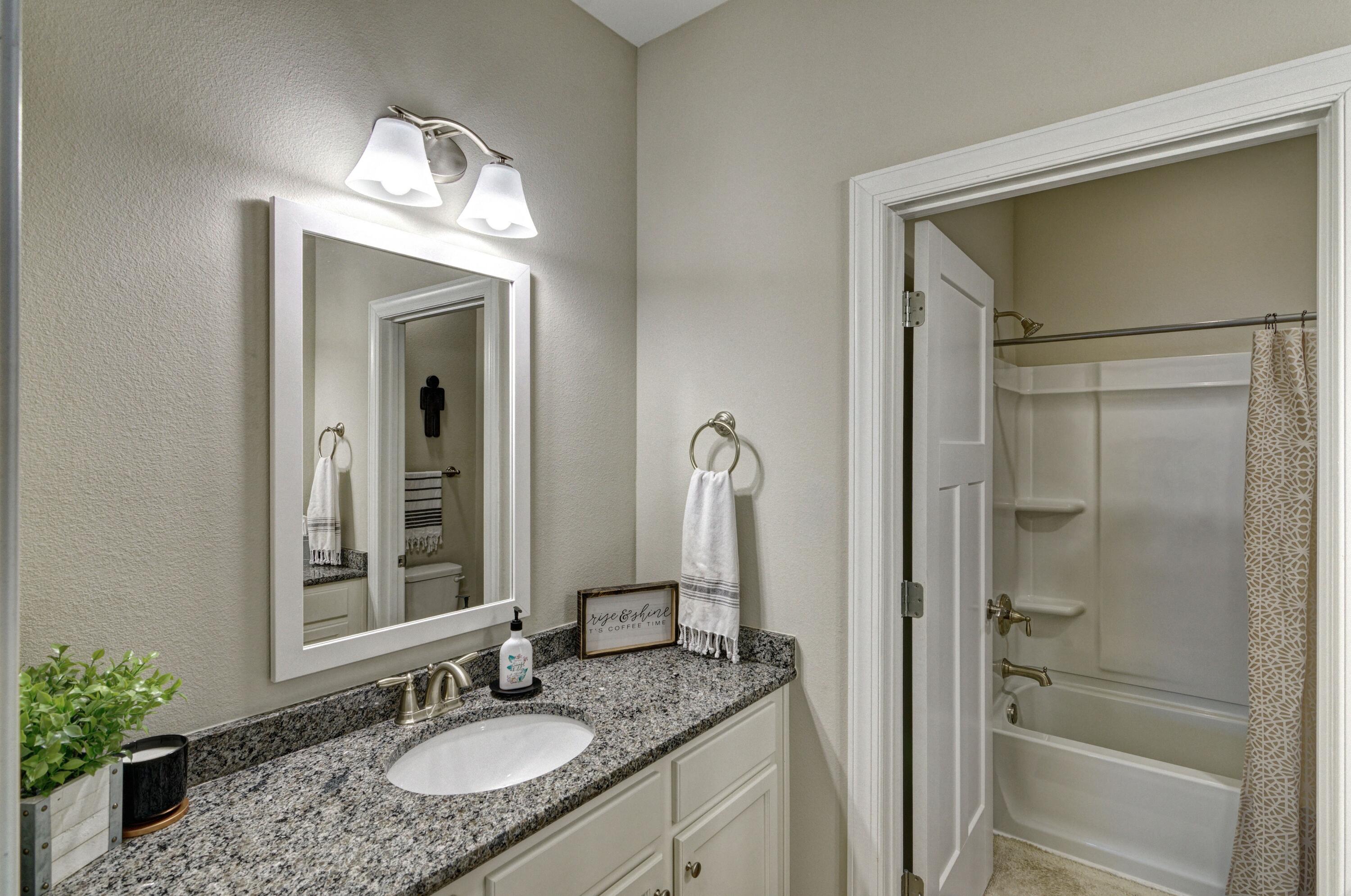 HERITAGE OAKS - Residential