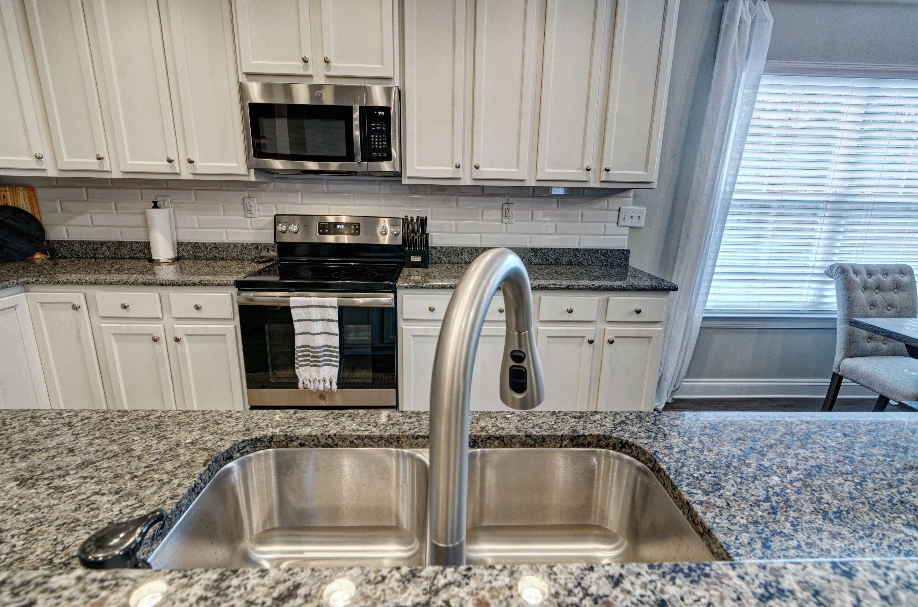 HERITAGE OAKS - Residential