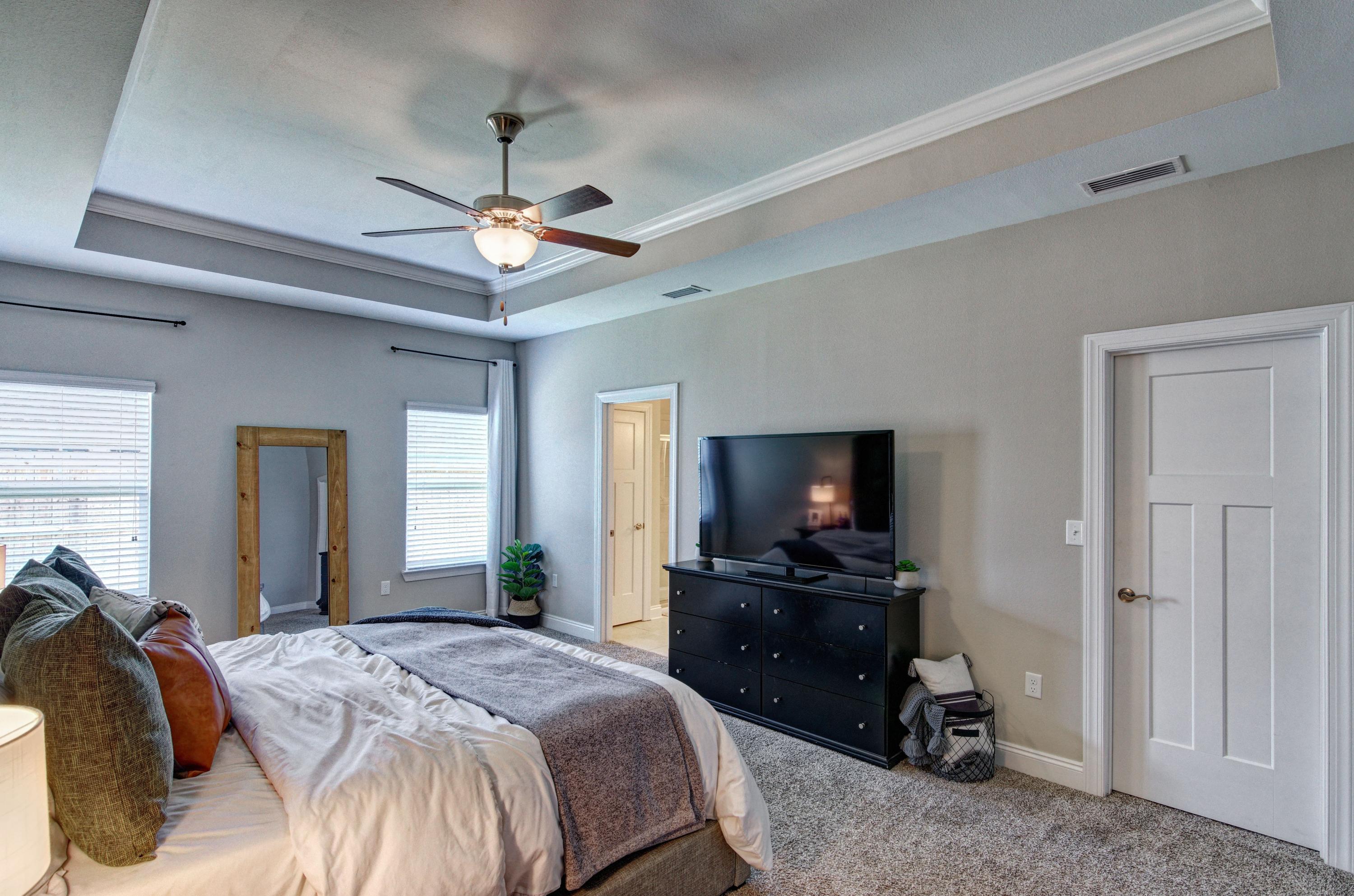 HERITAGE OAKS - Residential