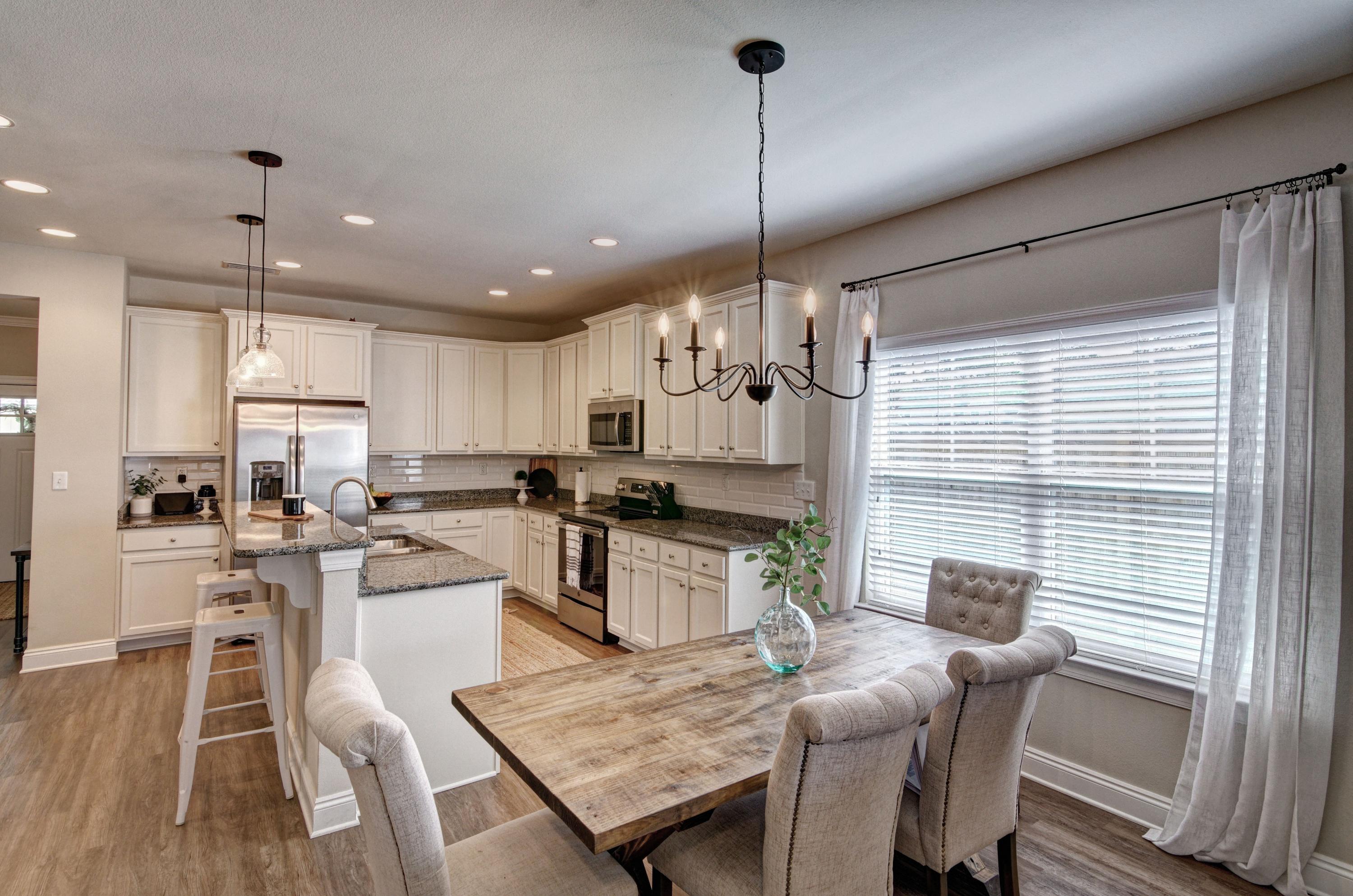 HERITAGE OAKS - Residential