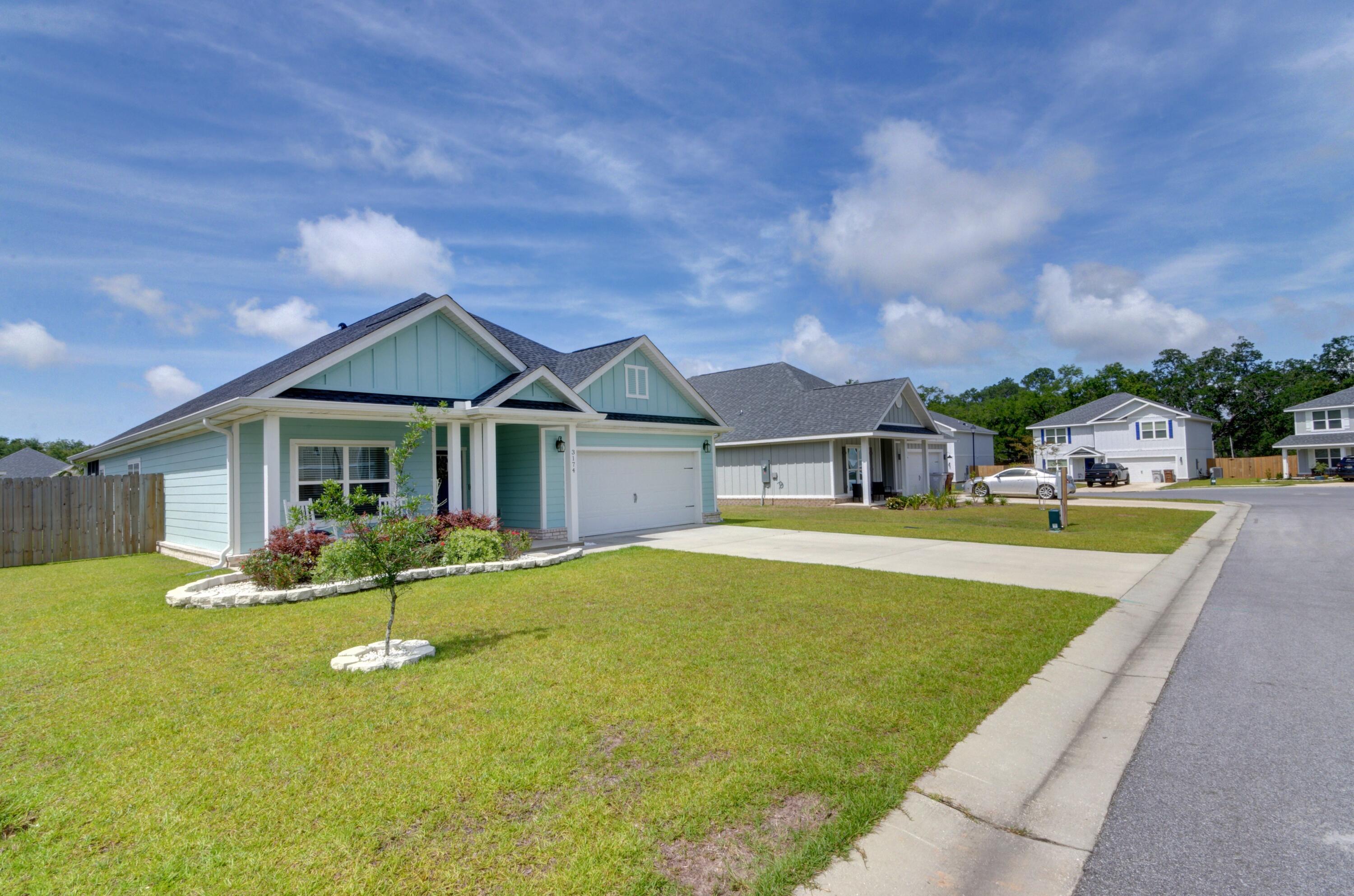 HERITAGE OAKS - Residential