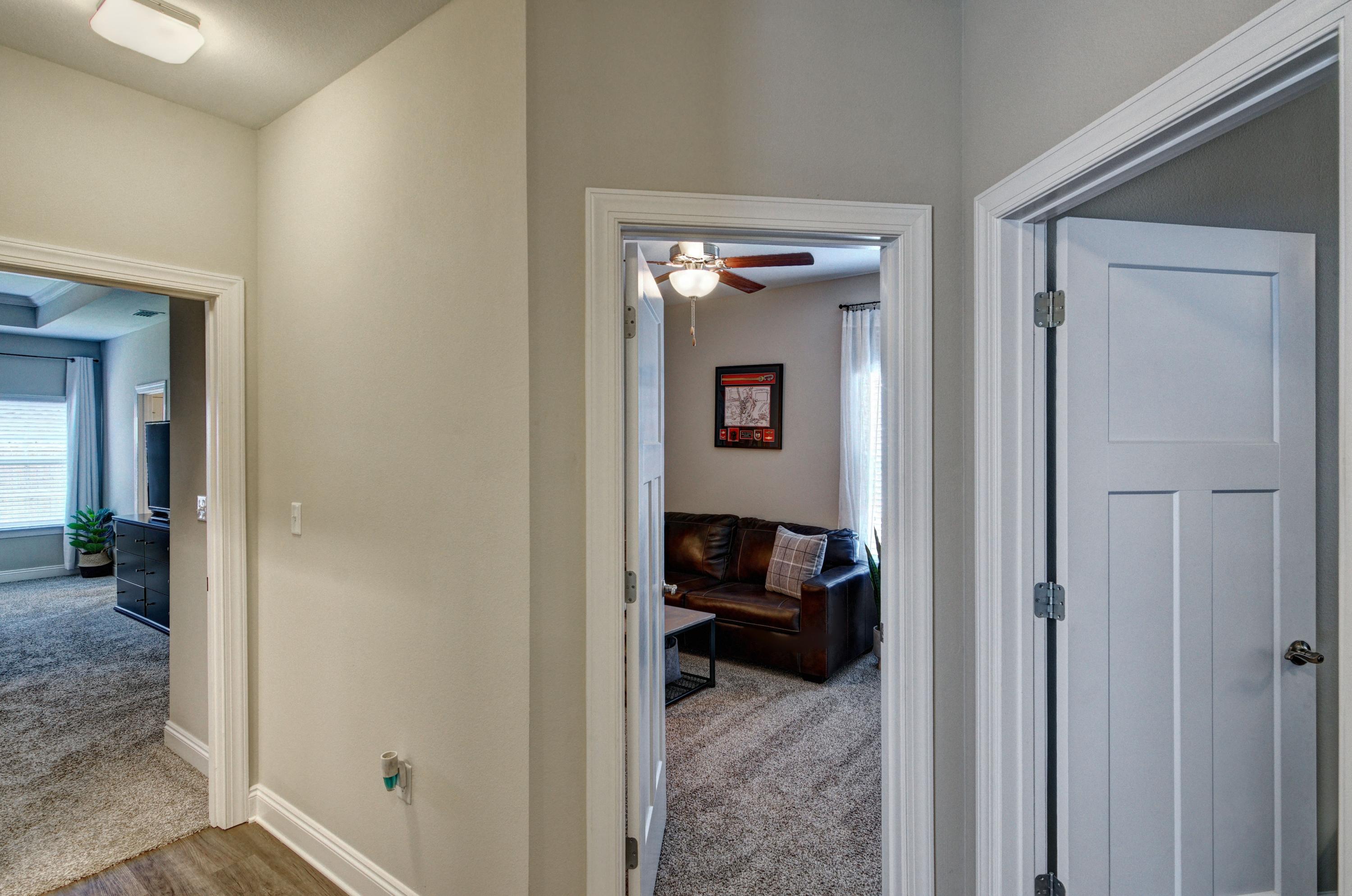 HERITAGE OAKS - Residential