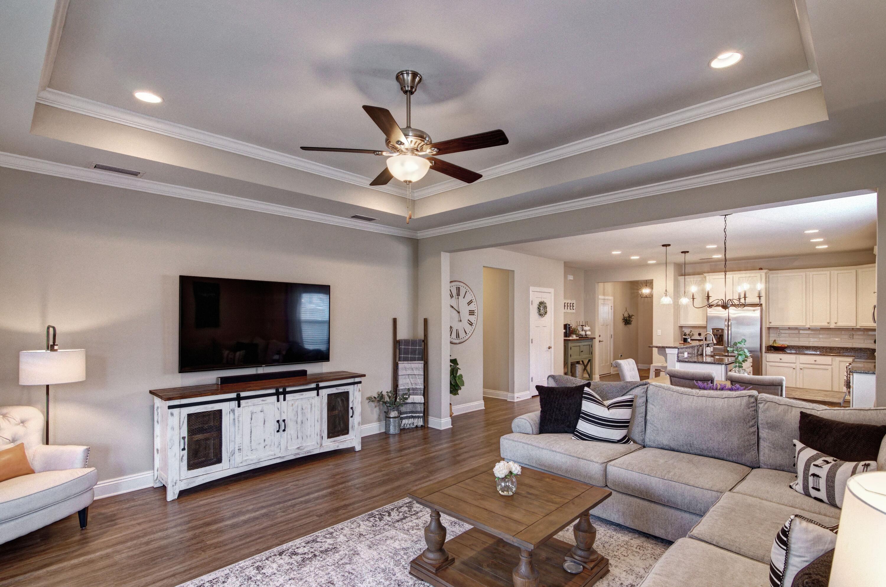 HERITAGE OAKS - Residential