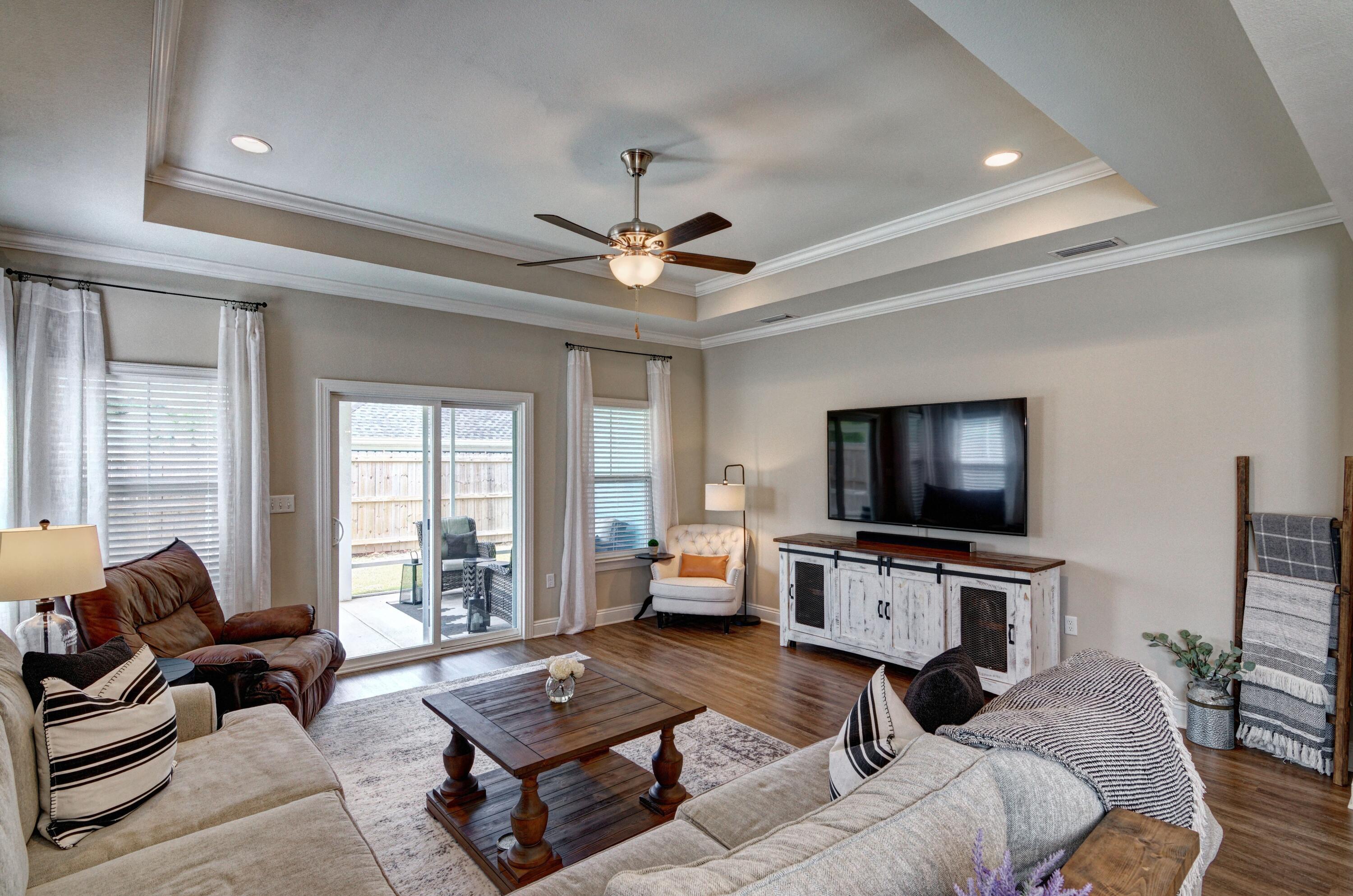 HERITAGE OAKS - Residential