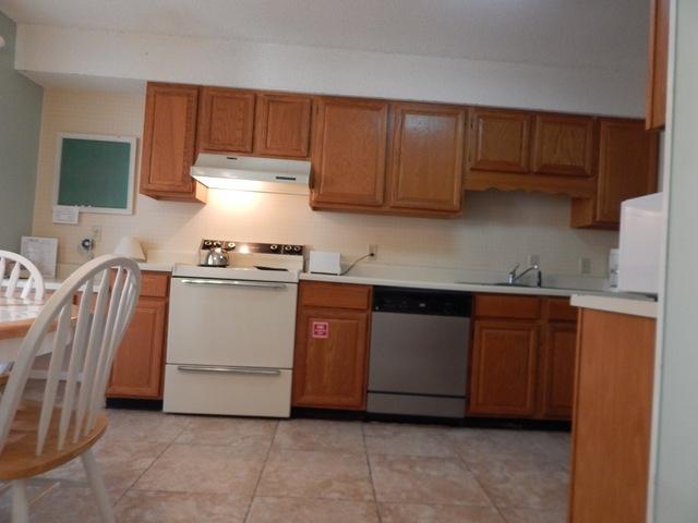 ROYAL OAKS VILLAS - Residential