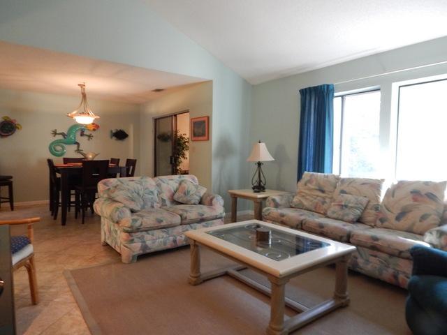 ROYAL OAKS VILLAS - Residential