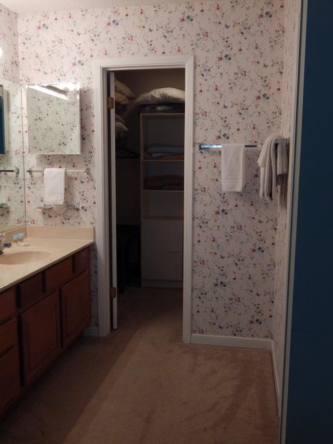 ROYAL OAKS VILLAS - Residential