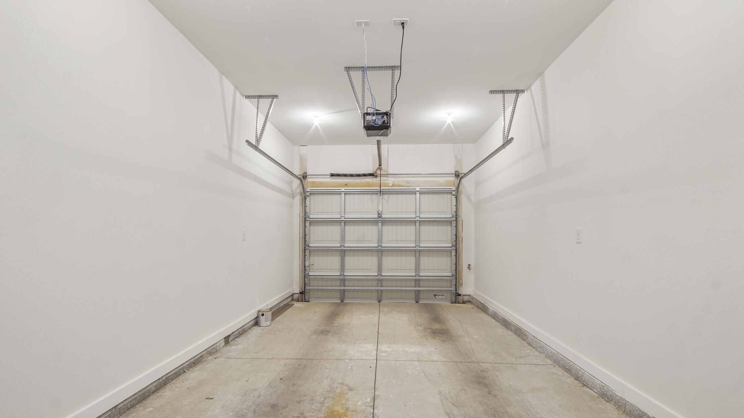 TUSCAN VILLAGE TH - Residential