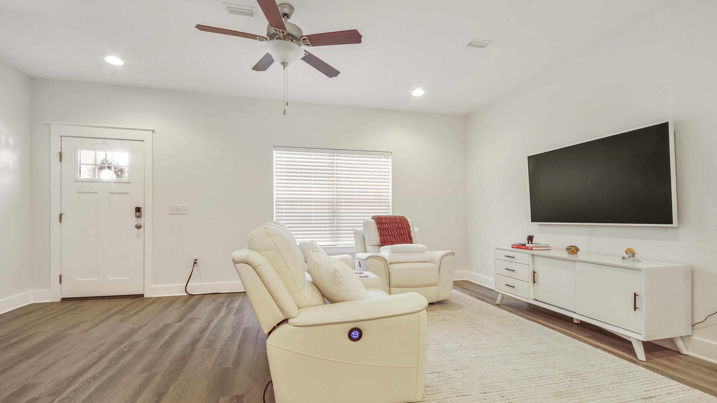 TUSCAN VILLAGE TH - Residential