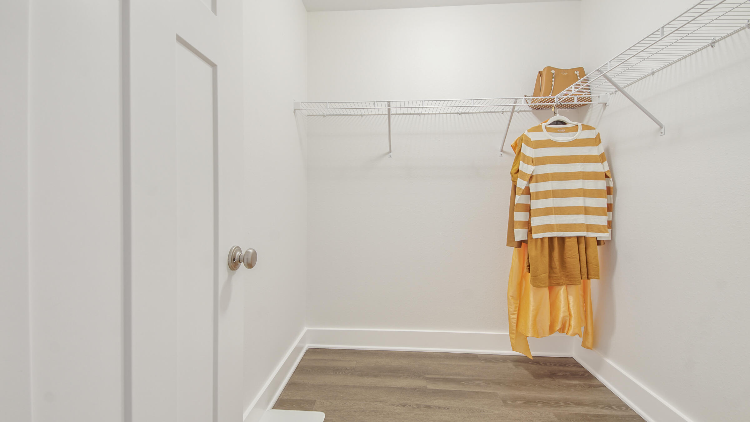 TUSCAN VILLAGE TH - Residential