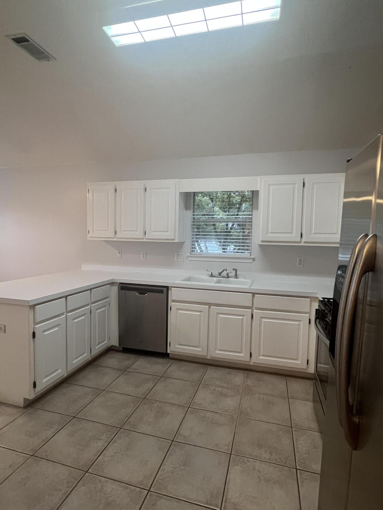 MAGNOLIA FOREST S/D PH 2 - Residential Lease