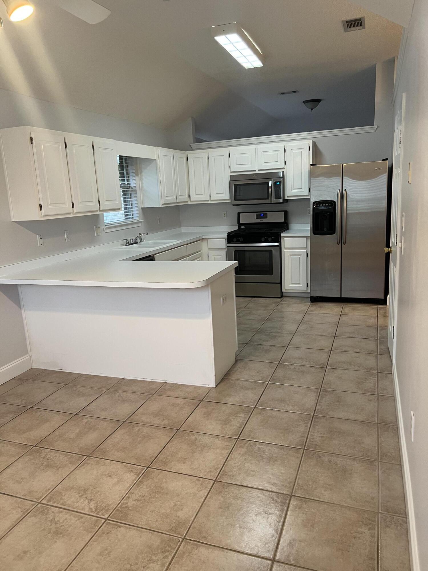 MAGNOLIA FOREST S/D PH 2 - Residential Lease