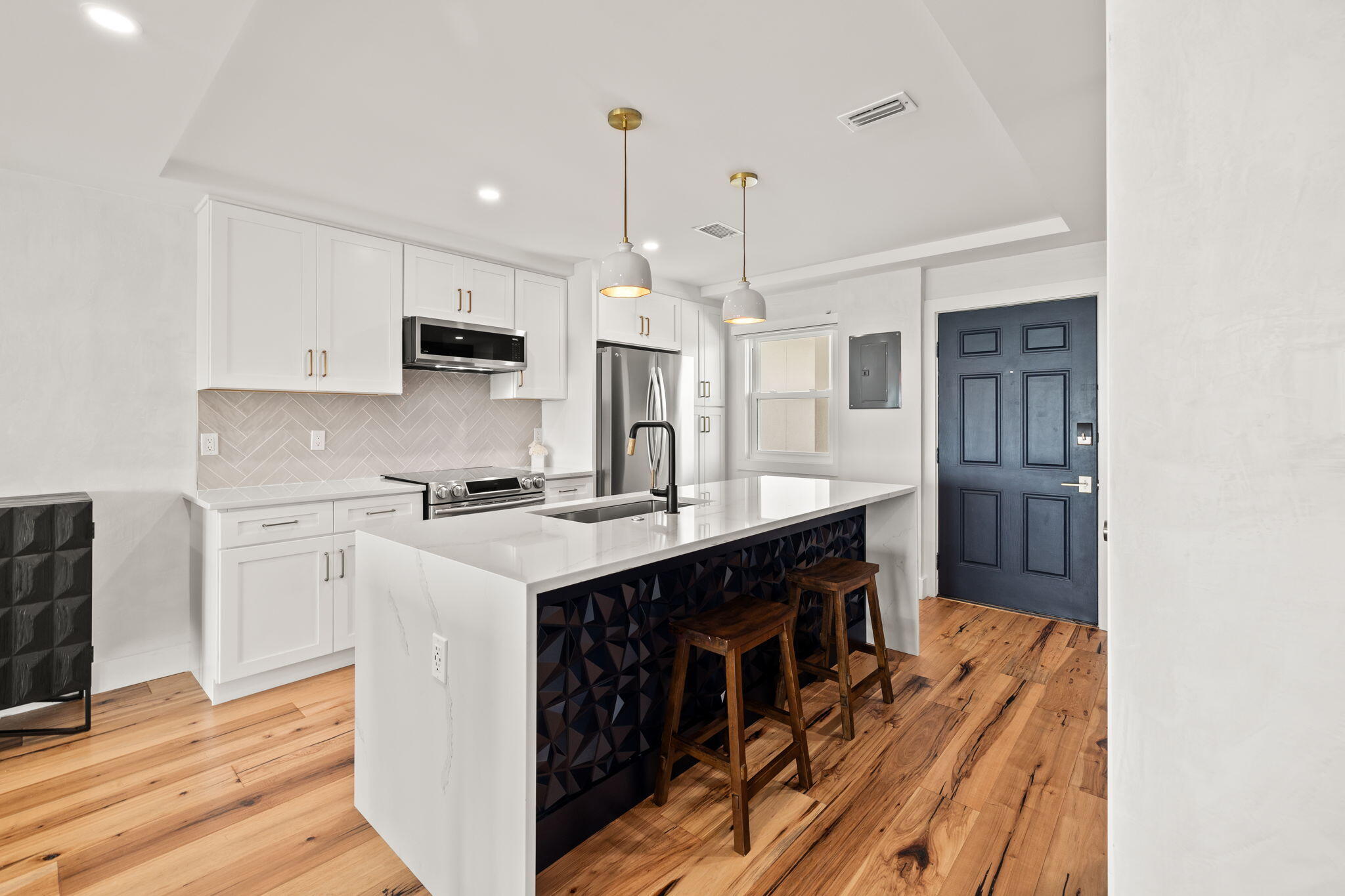 RAMSGATE HARBOUR PH 3 CONDO - Residential