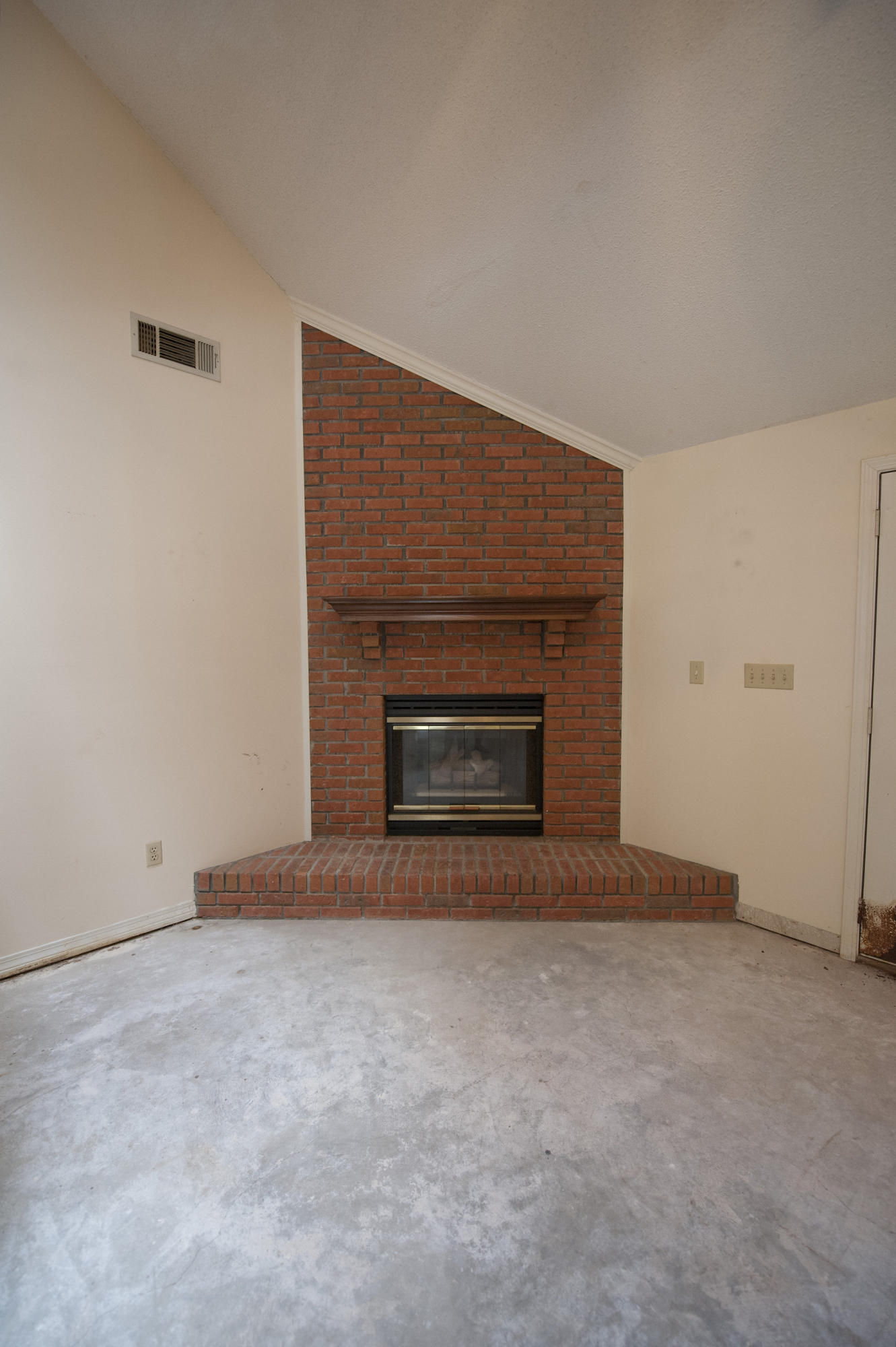 SAVANNAH OAKS - Residential