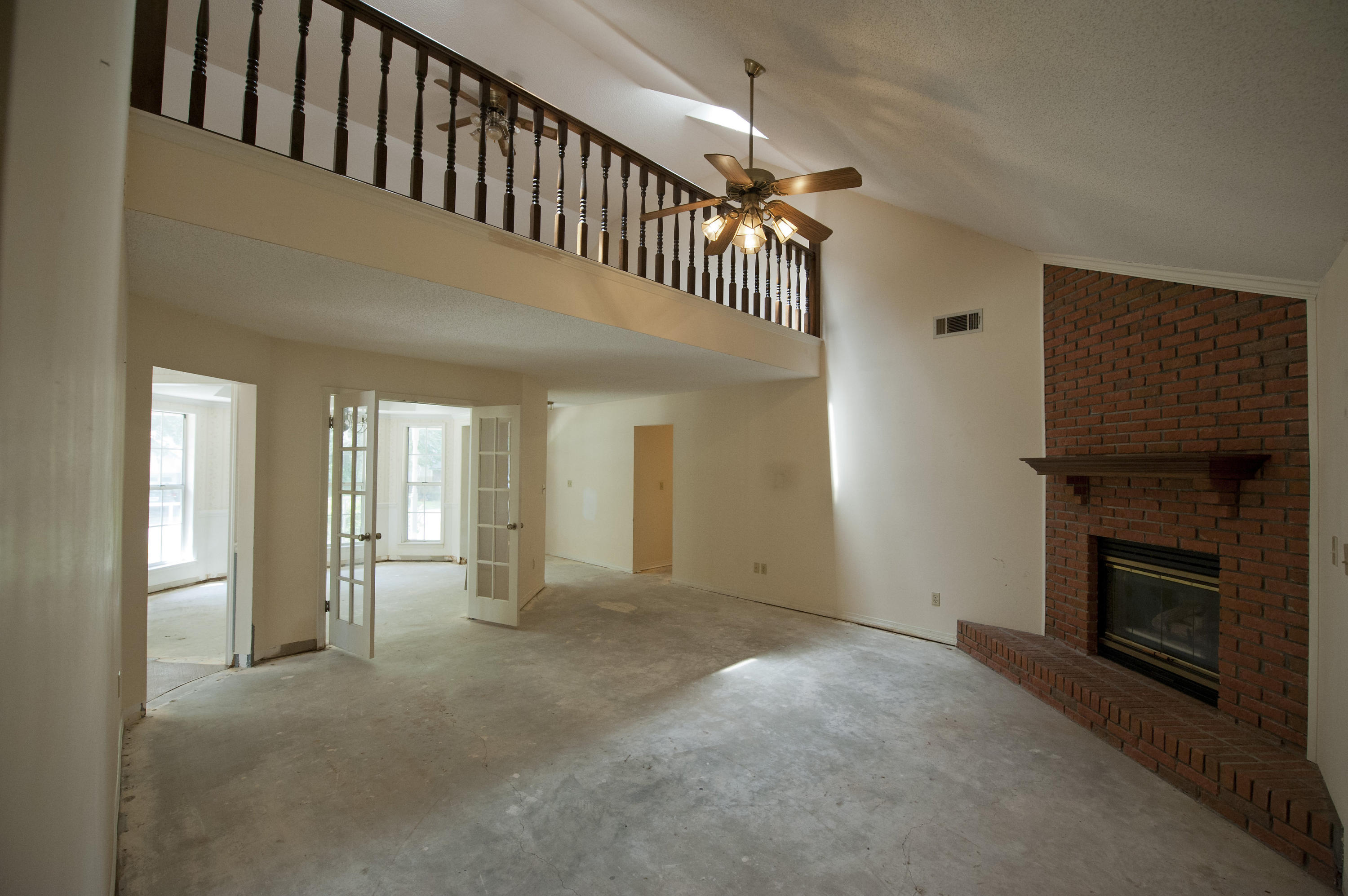 SAVANNAH OAKS - Residential