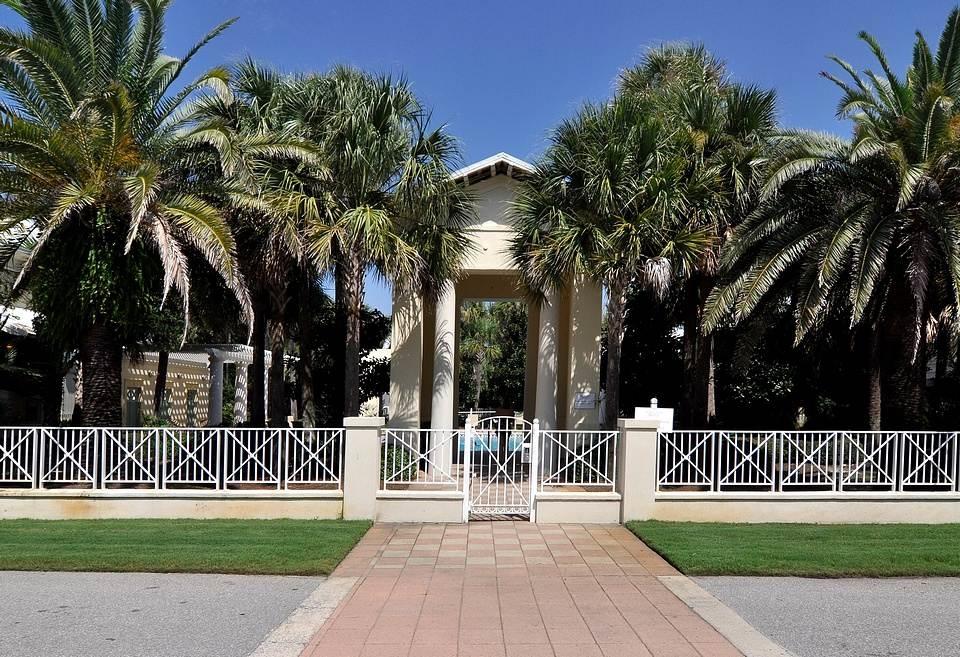 DELOS ON THE GULF - Residential