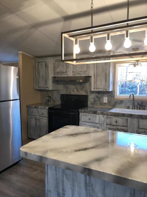 NO RECORDED SUBDIVISION - Residential