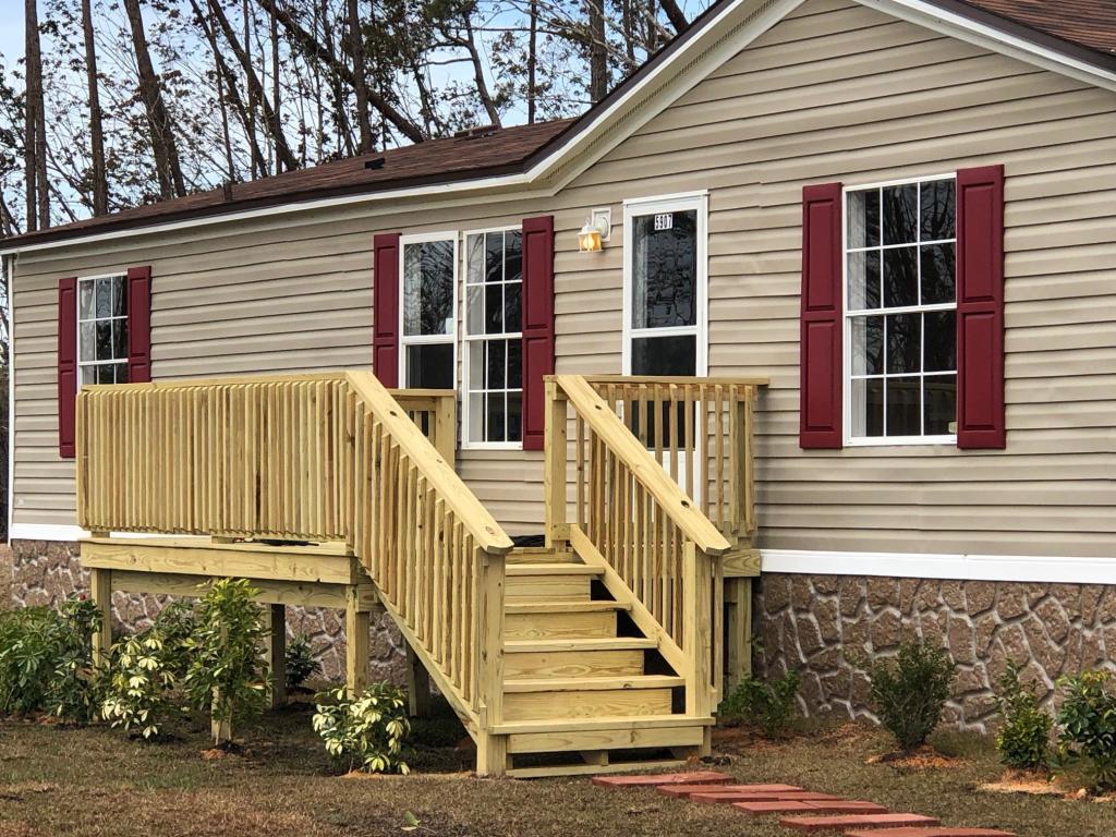 NO RECORDED SUBDIVISION - Residential