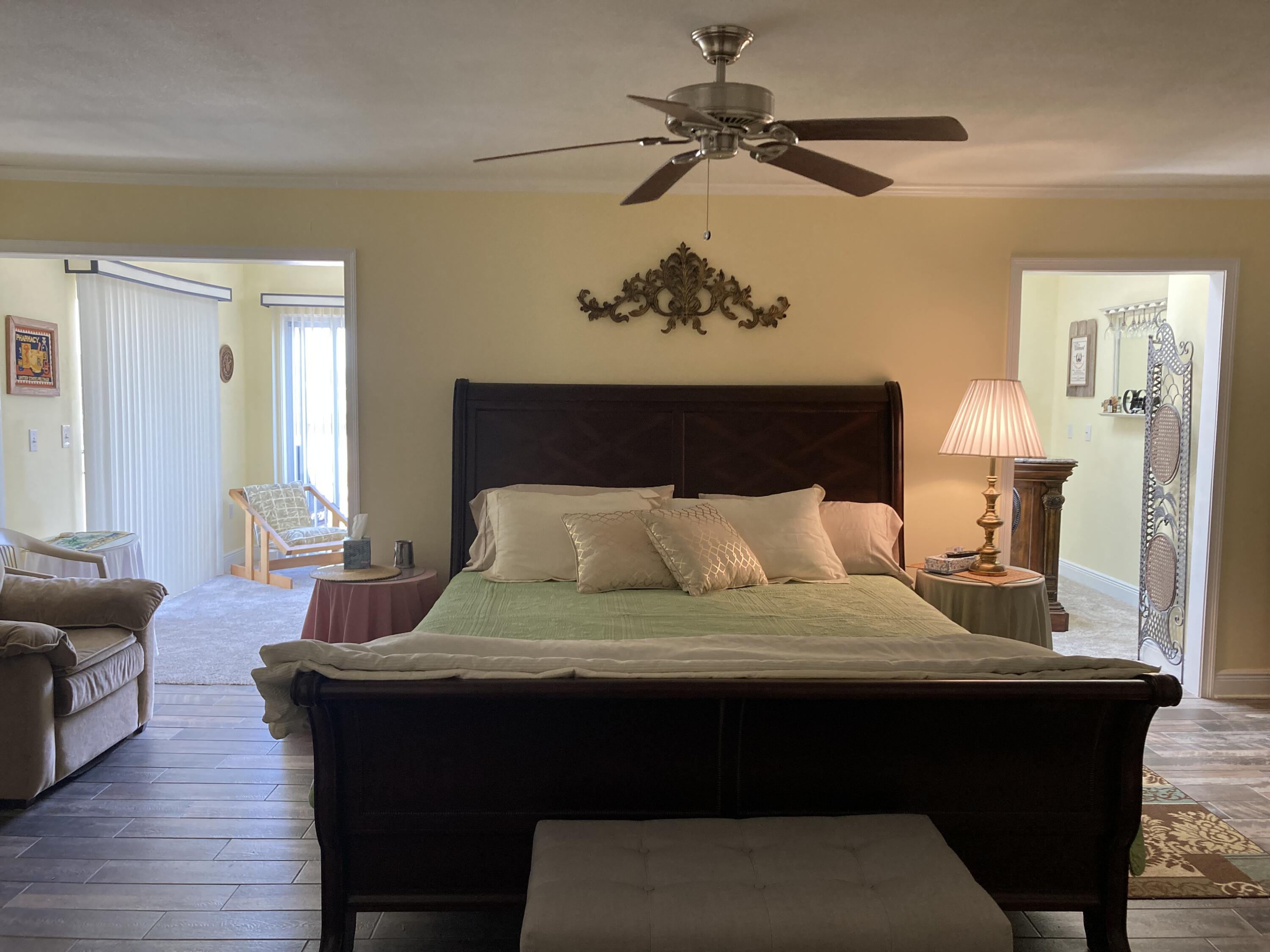 SANTA ROSA ISLAND BEG SW COR LOT 98 BLK 3 E37.41 FT N132.5 FT W37.41 FT 5132.5 FT TO BEG UNIT 8 - Residential