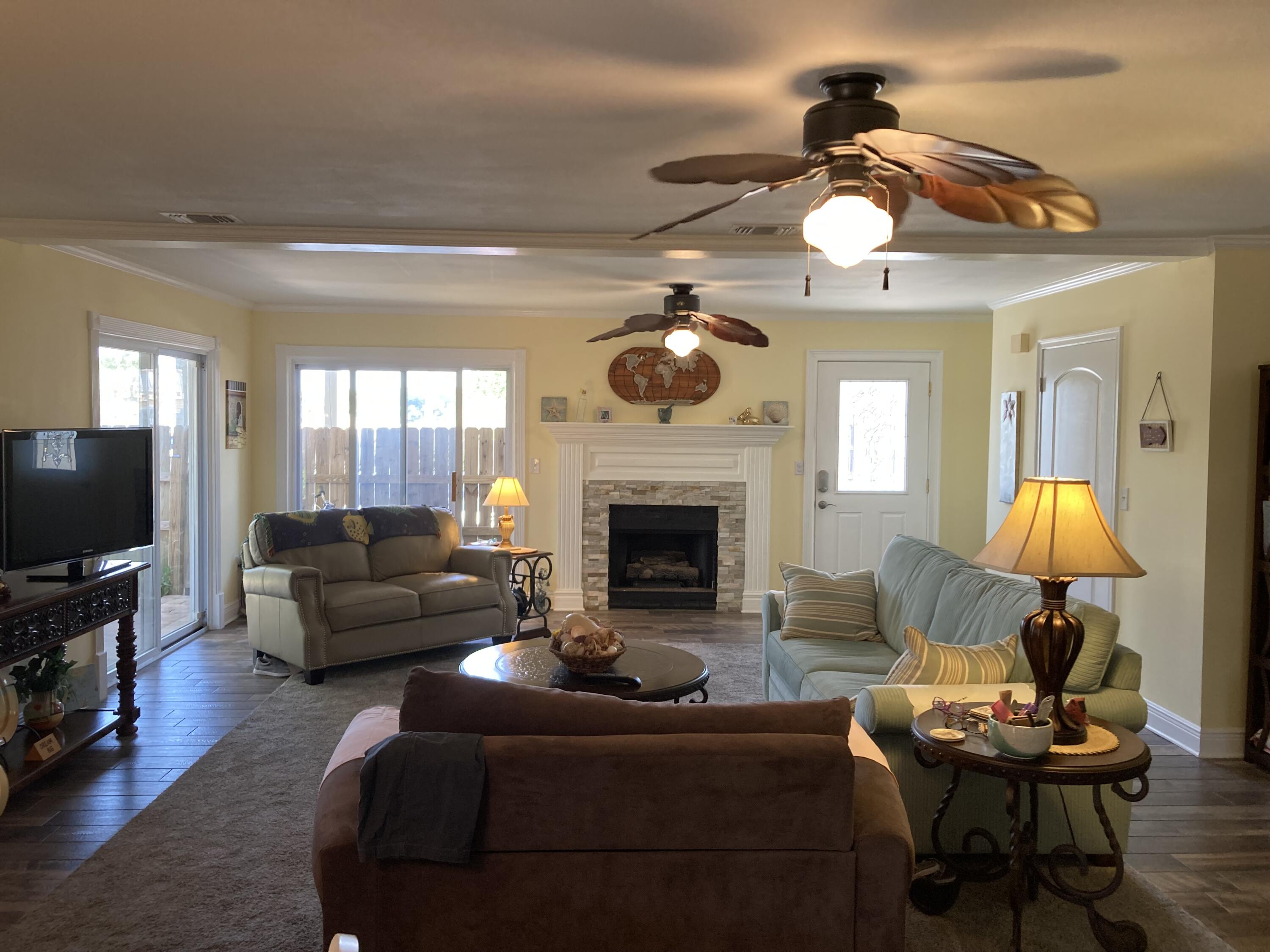 SANTA ROSA ISLAND BEG SW COR LOT 98 BLK 3 E37.41 FT N132.5 FT W37.41 FT 5132.5 FT TO BEG UNIT 8 - Residential