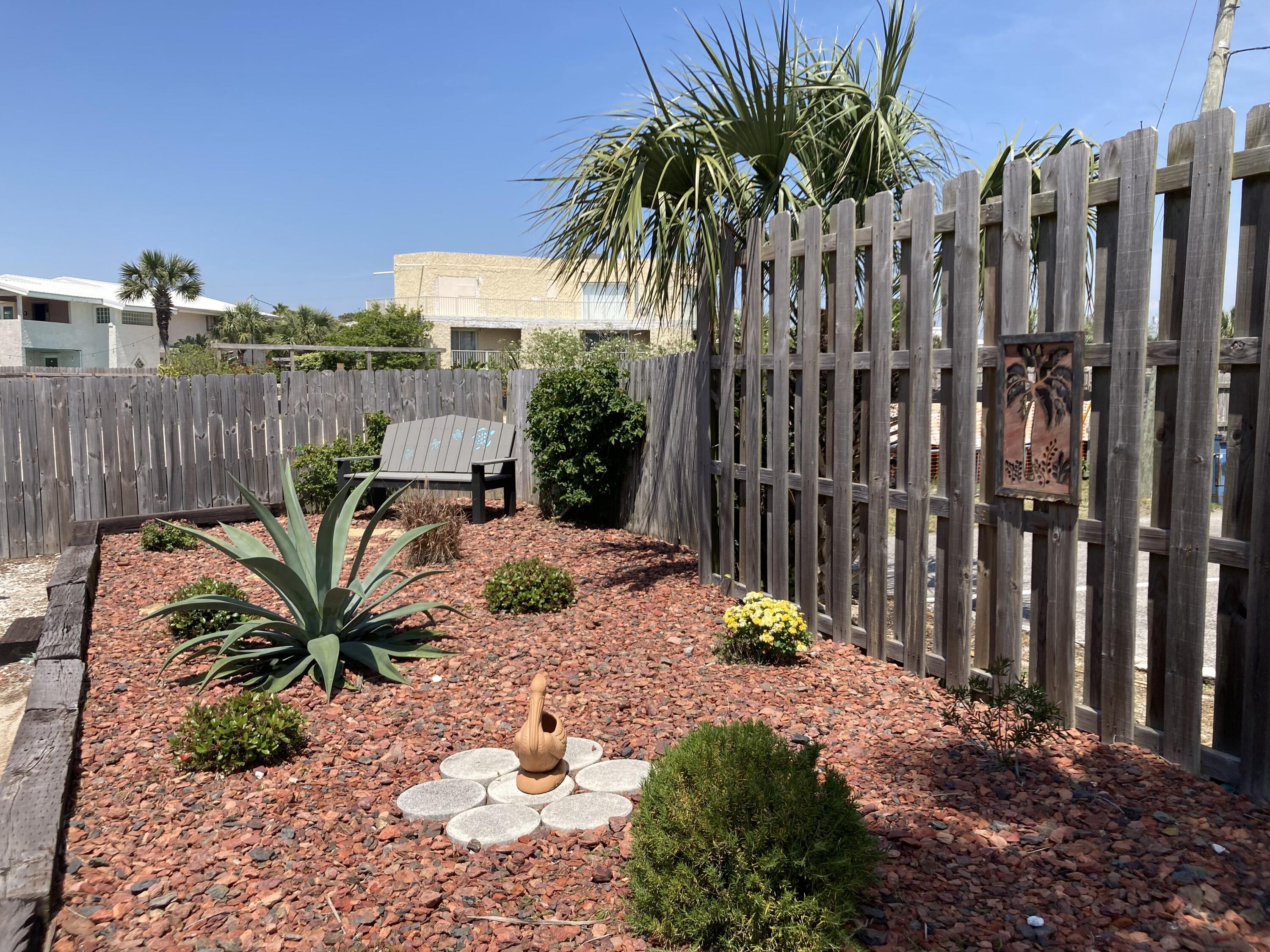 SANTA ROSA ISLAND BEG SW COR LOT 98 BLK 3 E37.41 FT N132.5 FT W37.41 FT 5132.5 FT TO BEG UNIT 8 - Residential