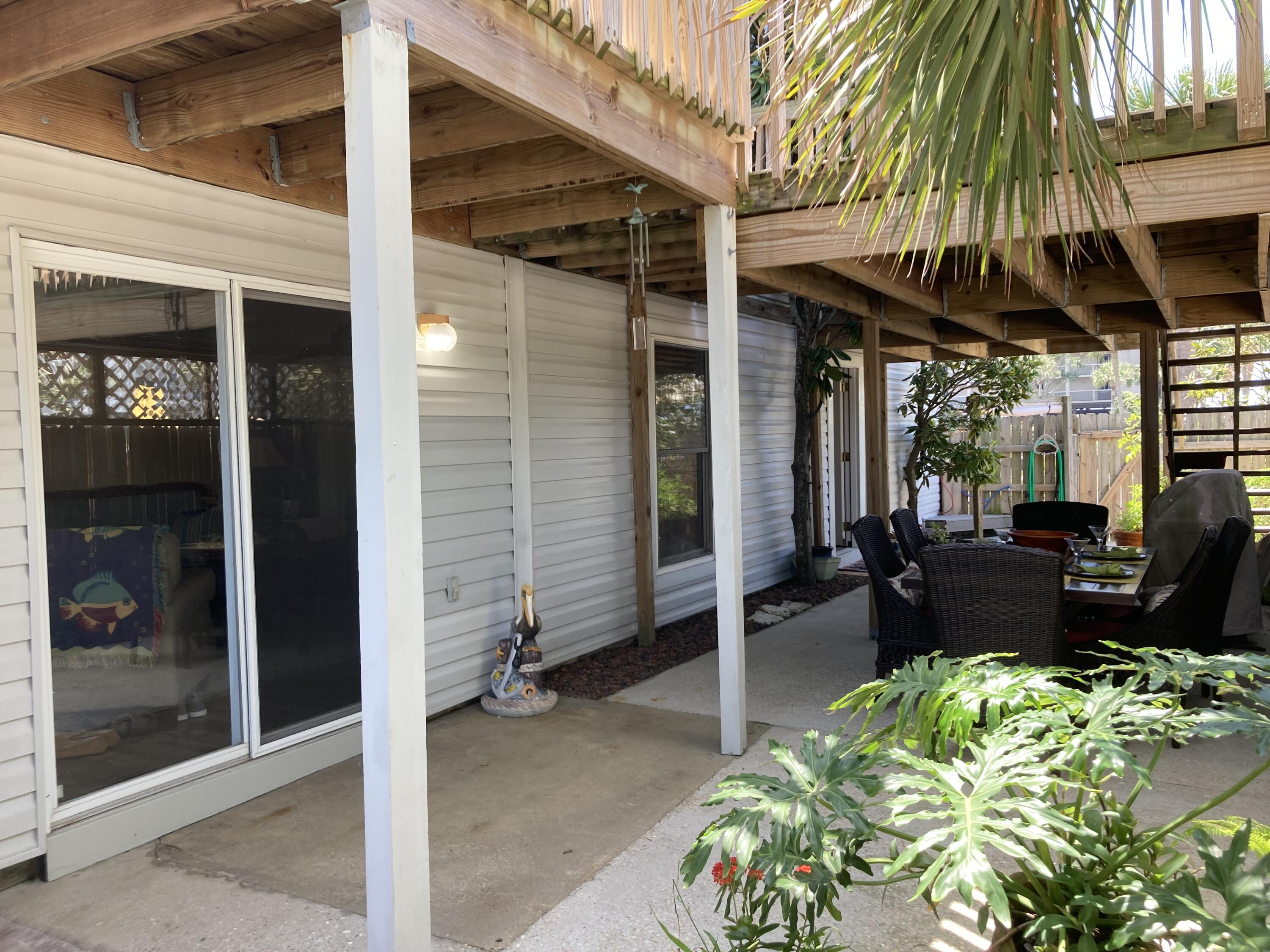 SANTA ROSA ISLAND BEG SW COR LOT 98 BLK 3 E37.41 FT N132.5 FT W37.41 FT 5132.5 FT TO BEG UNIT 8 - Residential