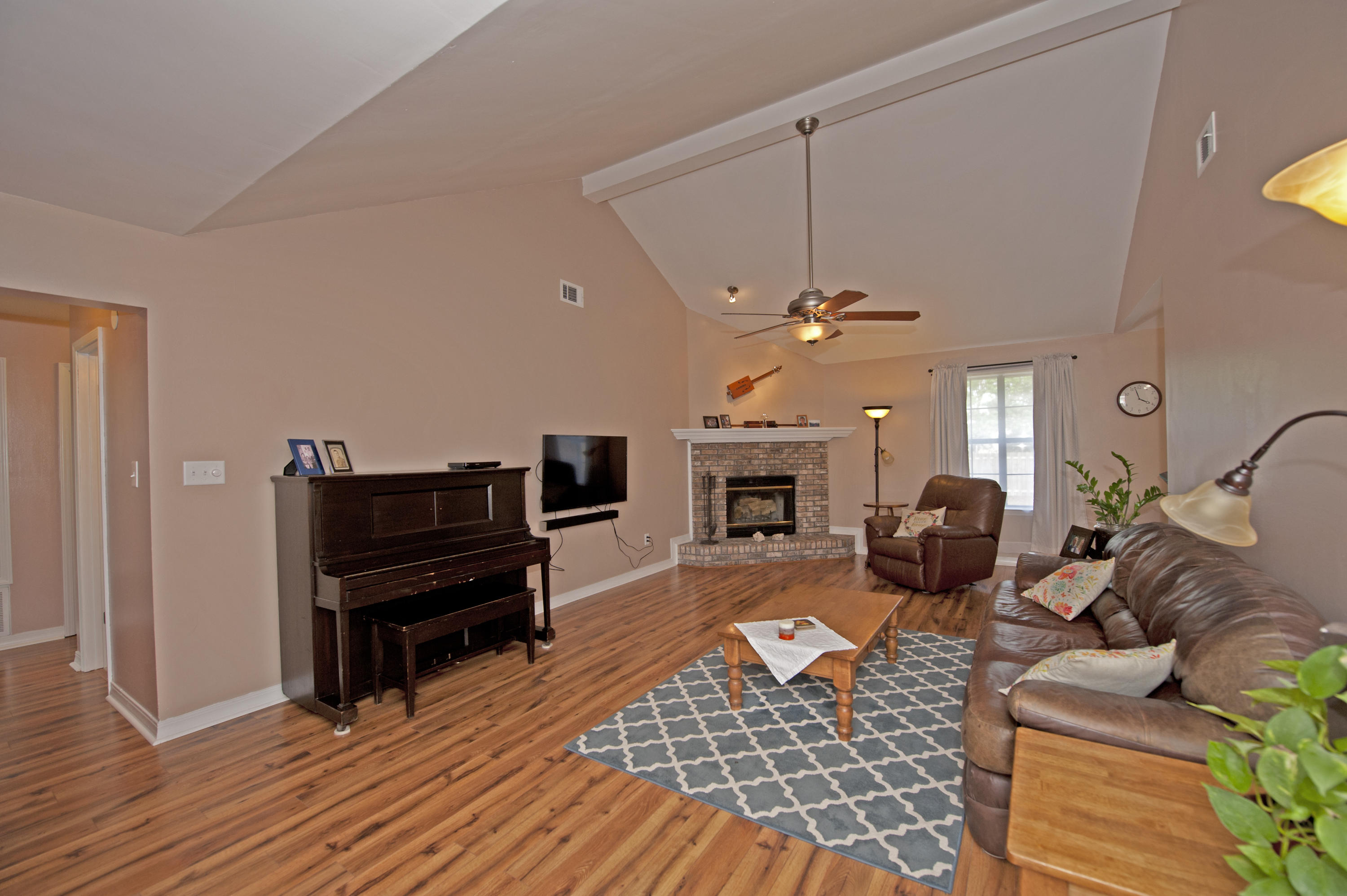 FOX DEN VILLAGES - Residential