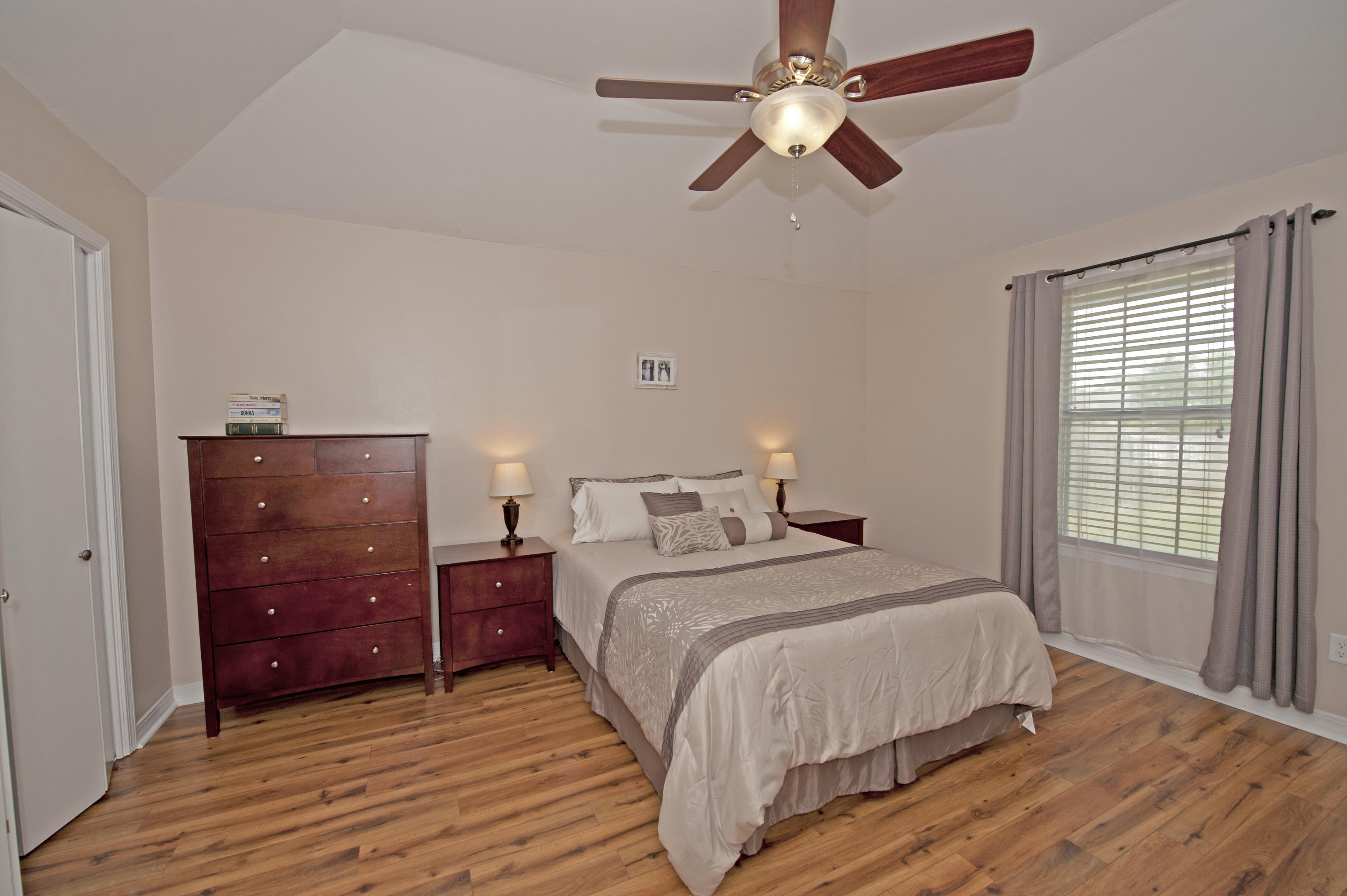 FOX DEN VILLAGES - Residential