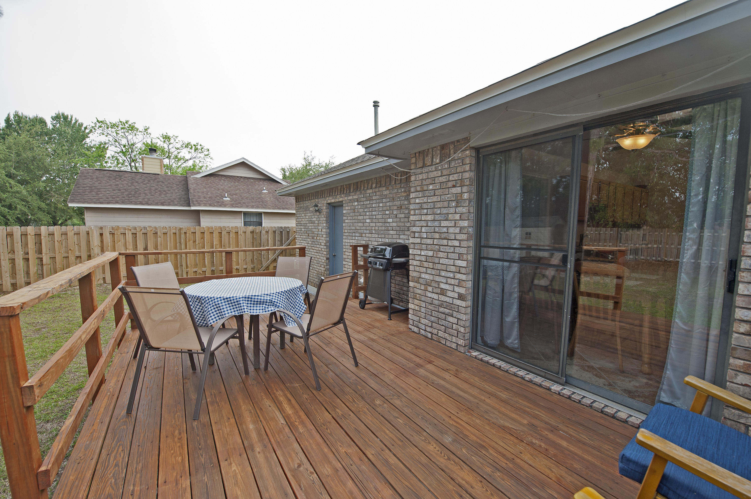 FOX DEN VILLAGES - Residential