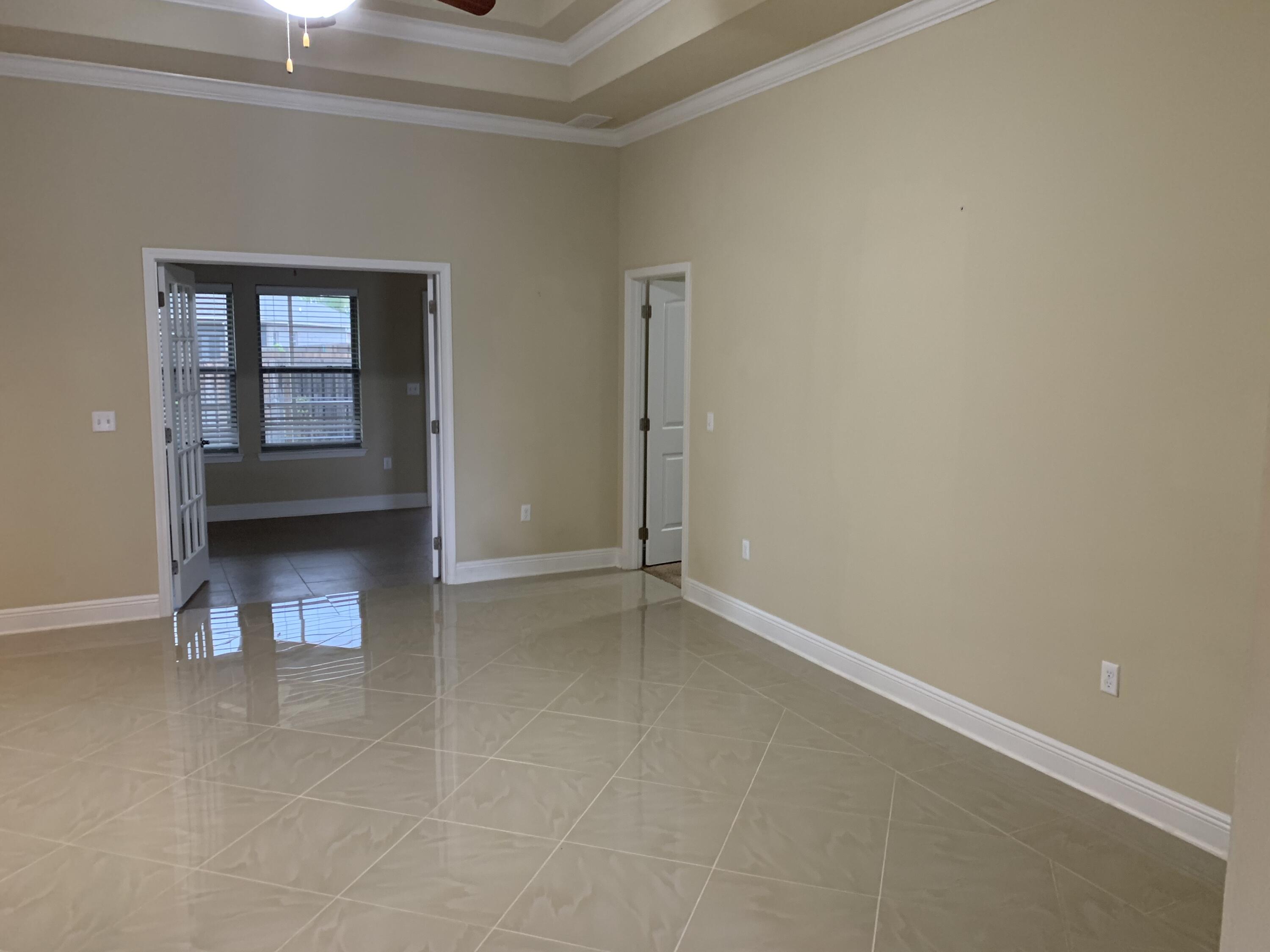 DRIFTWOOD ESTATES - Residential Lease