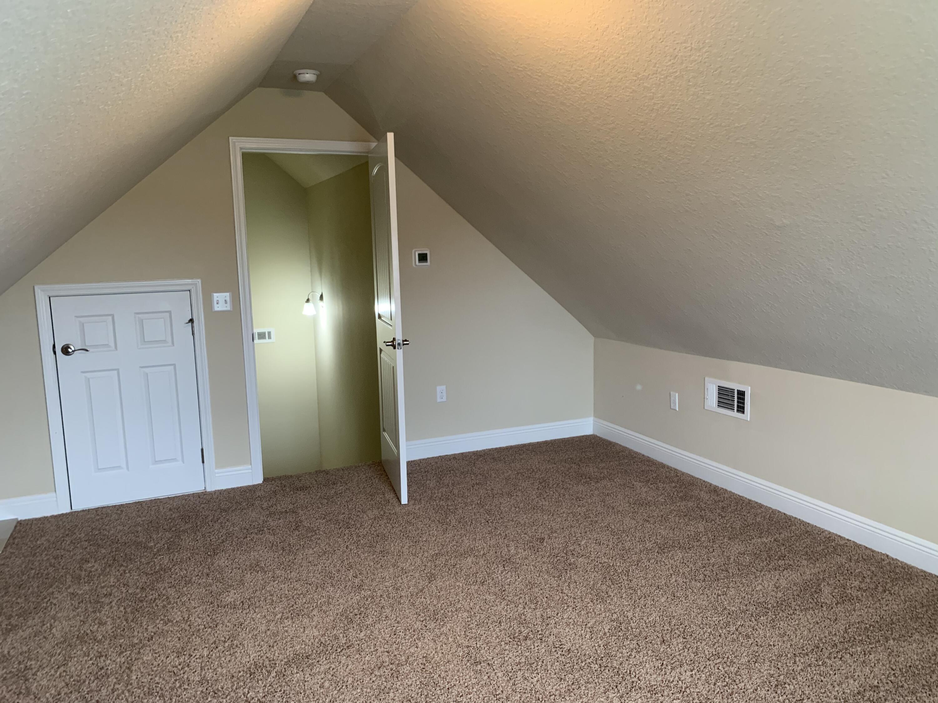 DRIFTWOOD ESTATES - Residential Lease