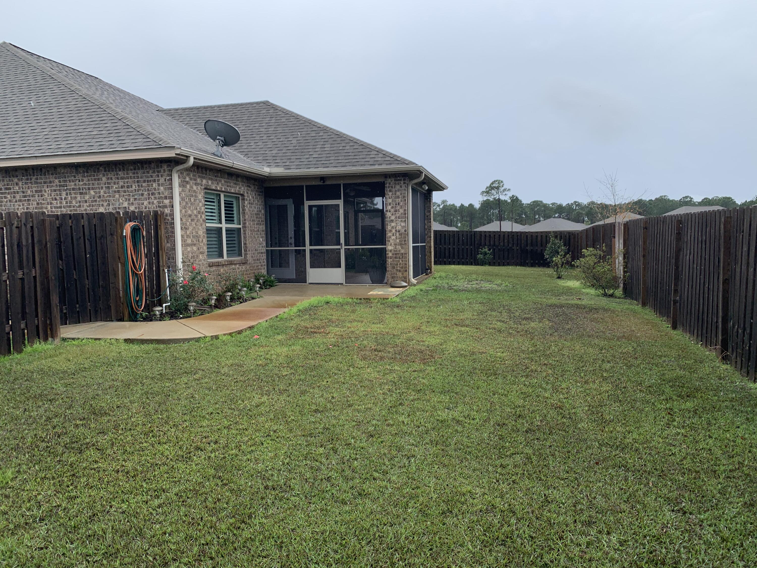 DRIFTWOOD ESTATES - Residential Lease